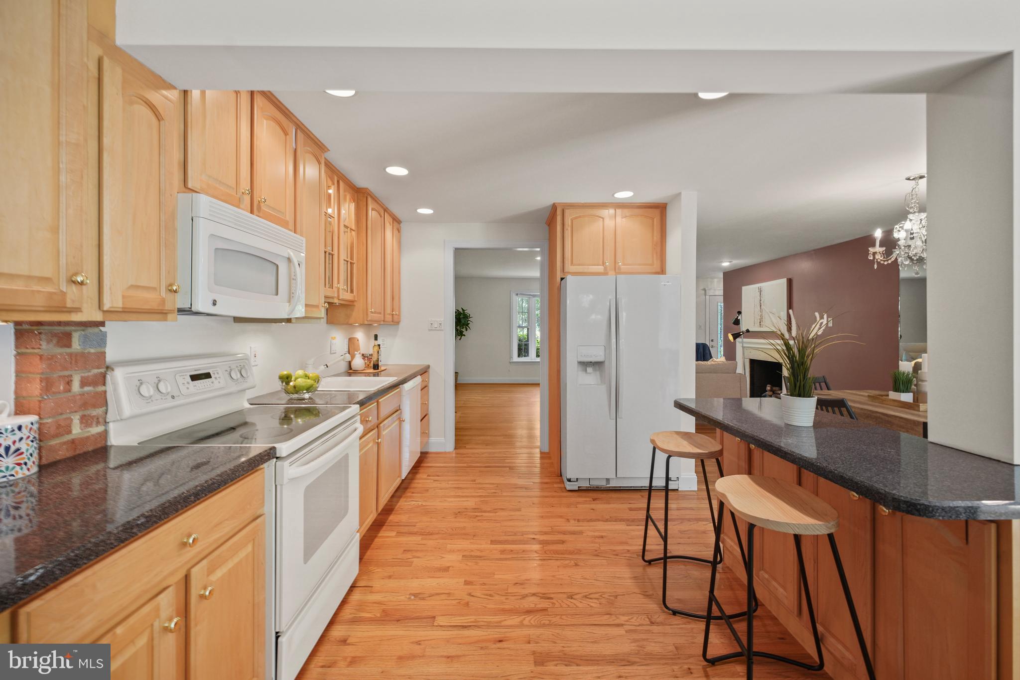 MEADOWOOD - Residential