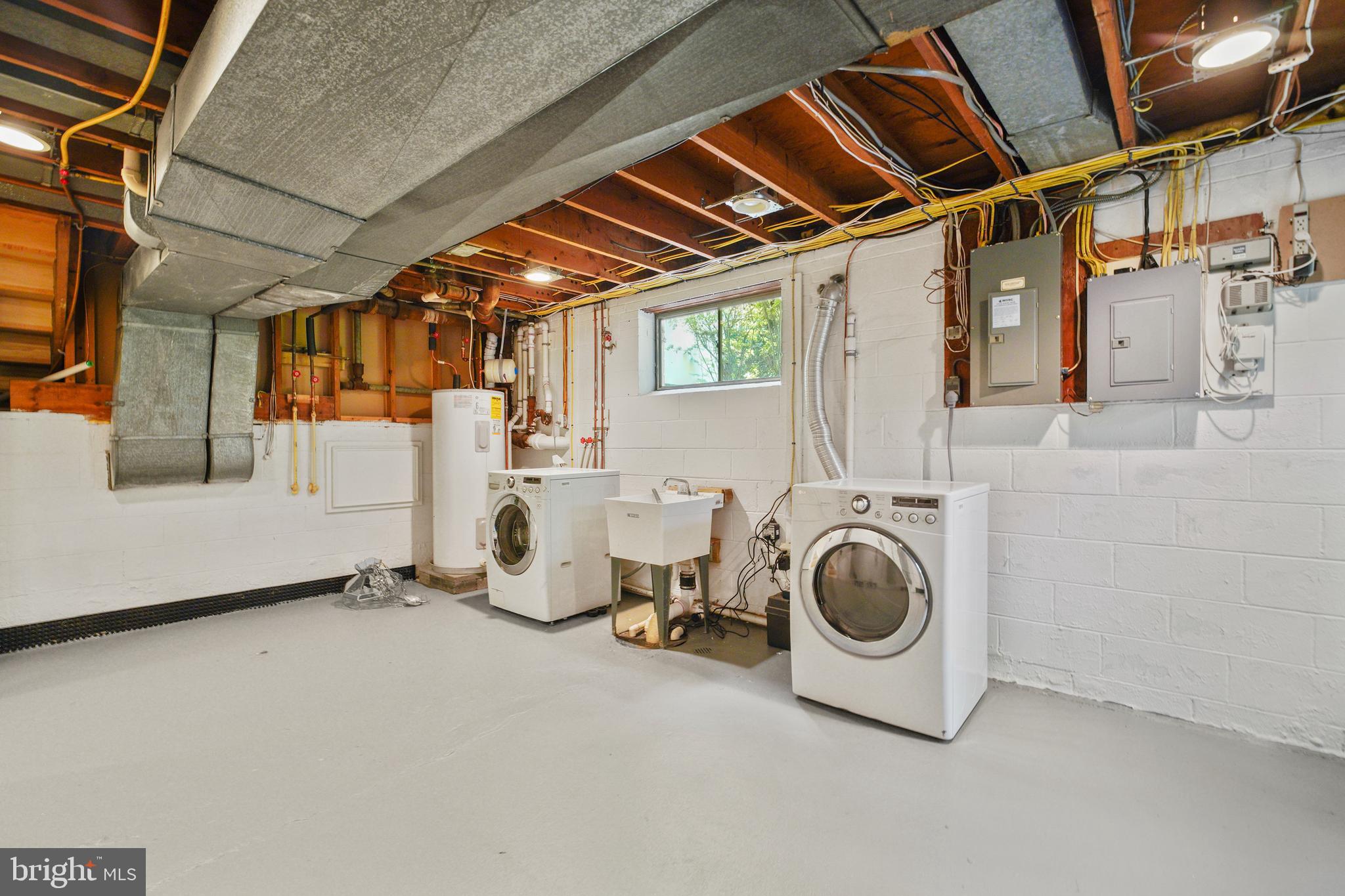 MEADOWOOD - Residential