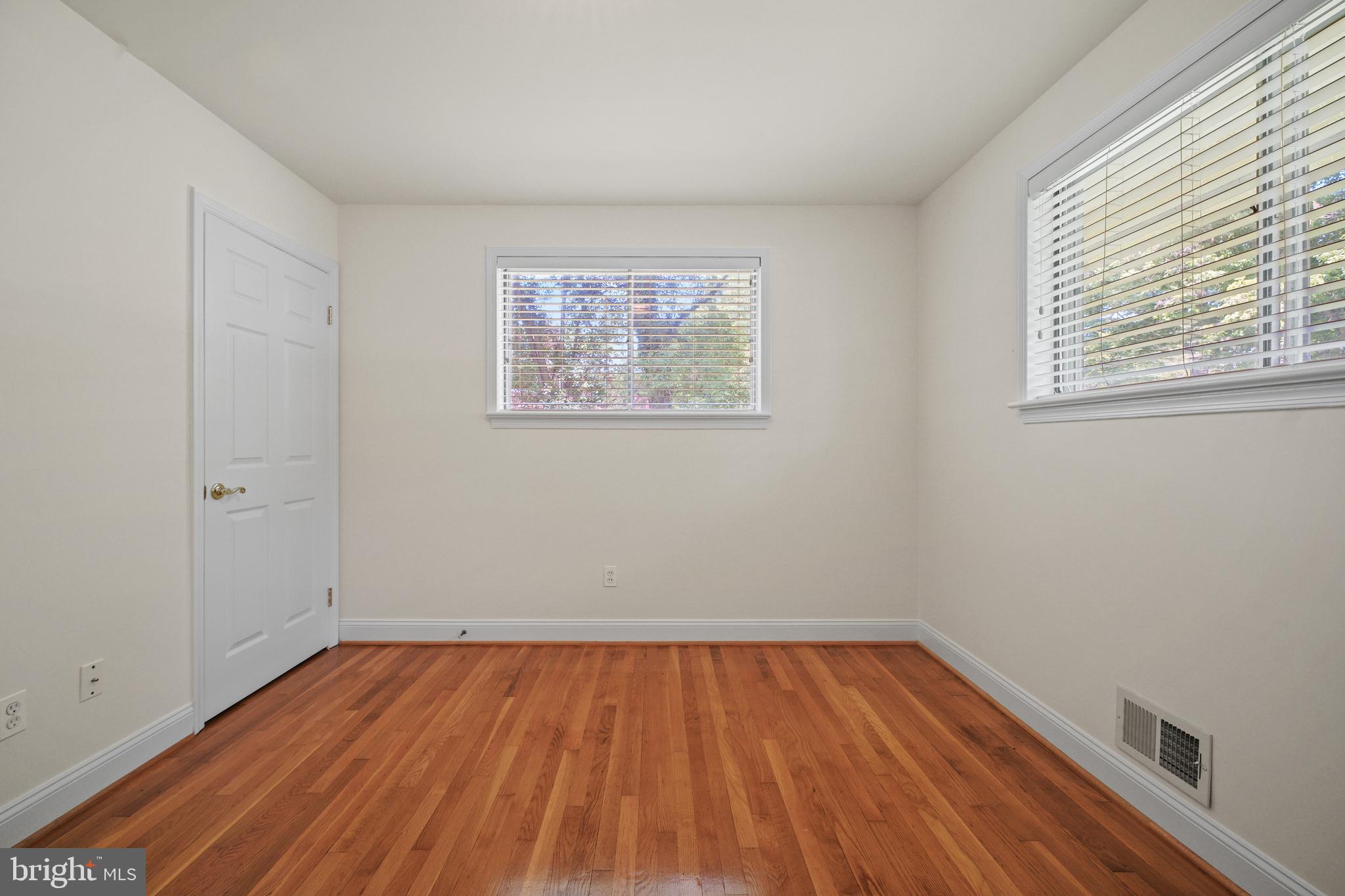 MEADOWOOD - Residential