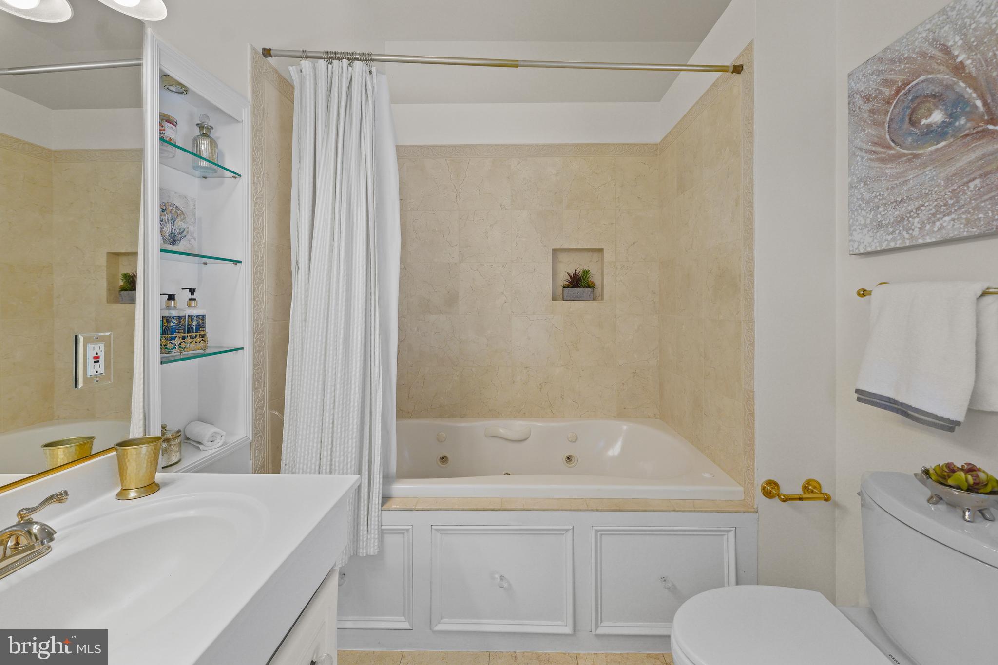 MEADOWOOD - Residential