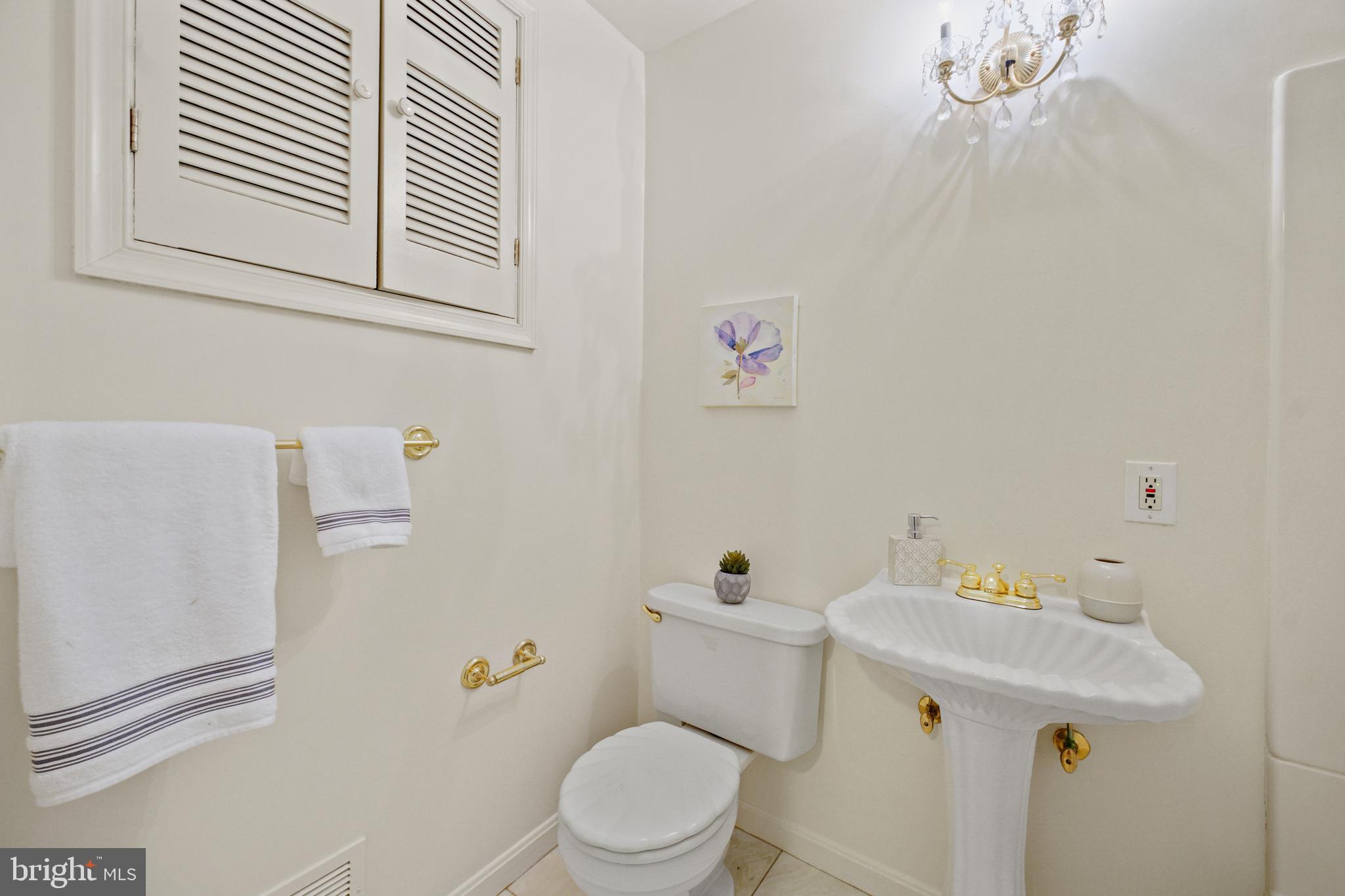 MEADOWOOD - Residential