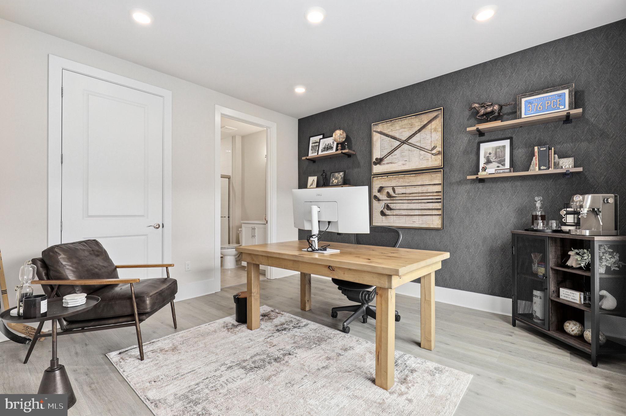 DARNESTOWN OUTSIDE - Residential