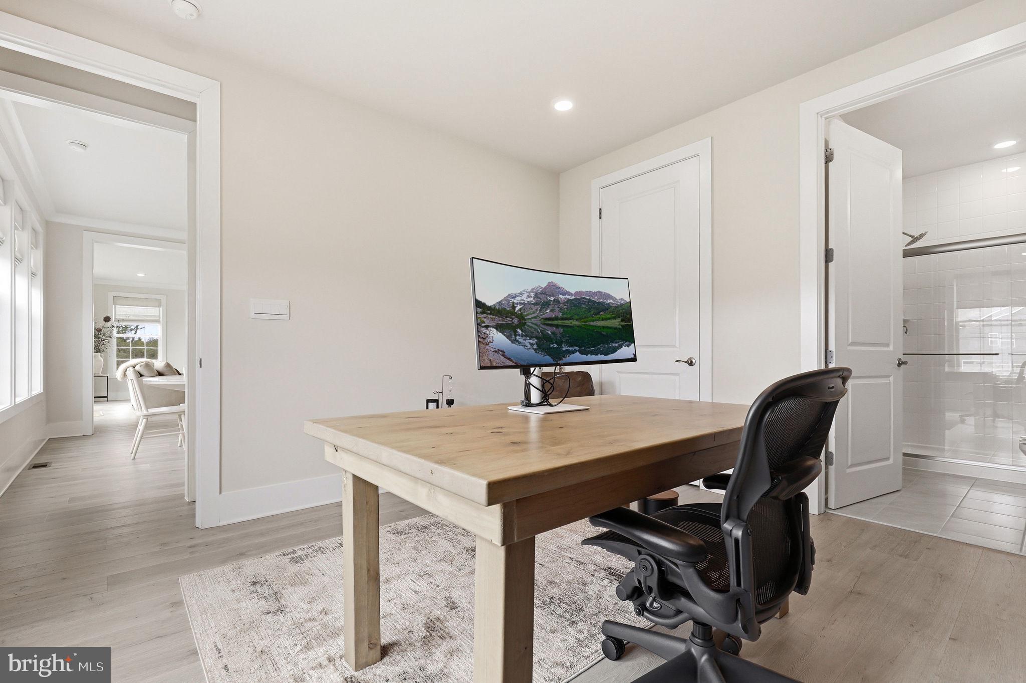 DARNESTOWN OUTSIDE - Residential