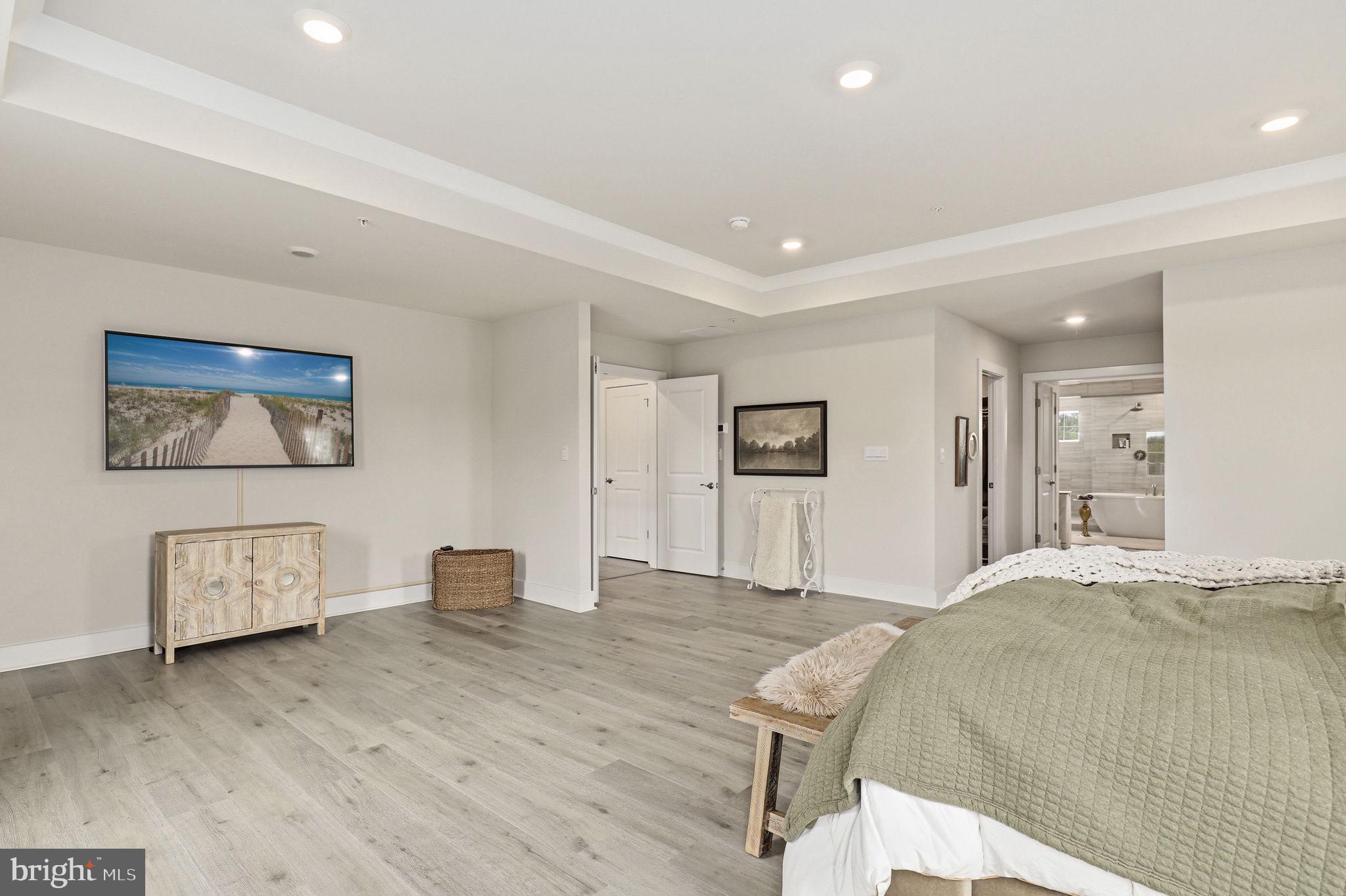 DARNESTOWN OUTSIDE - Residential