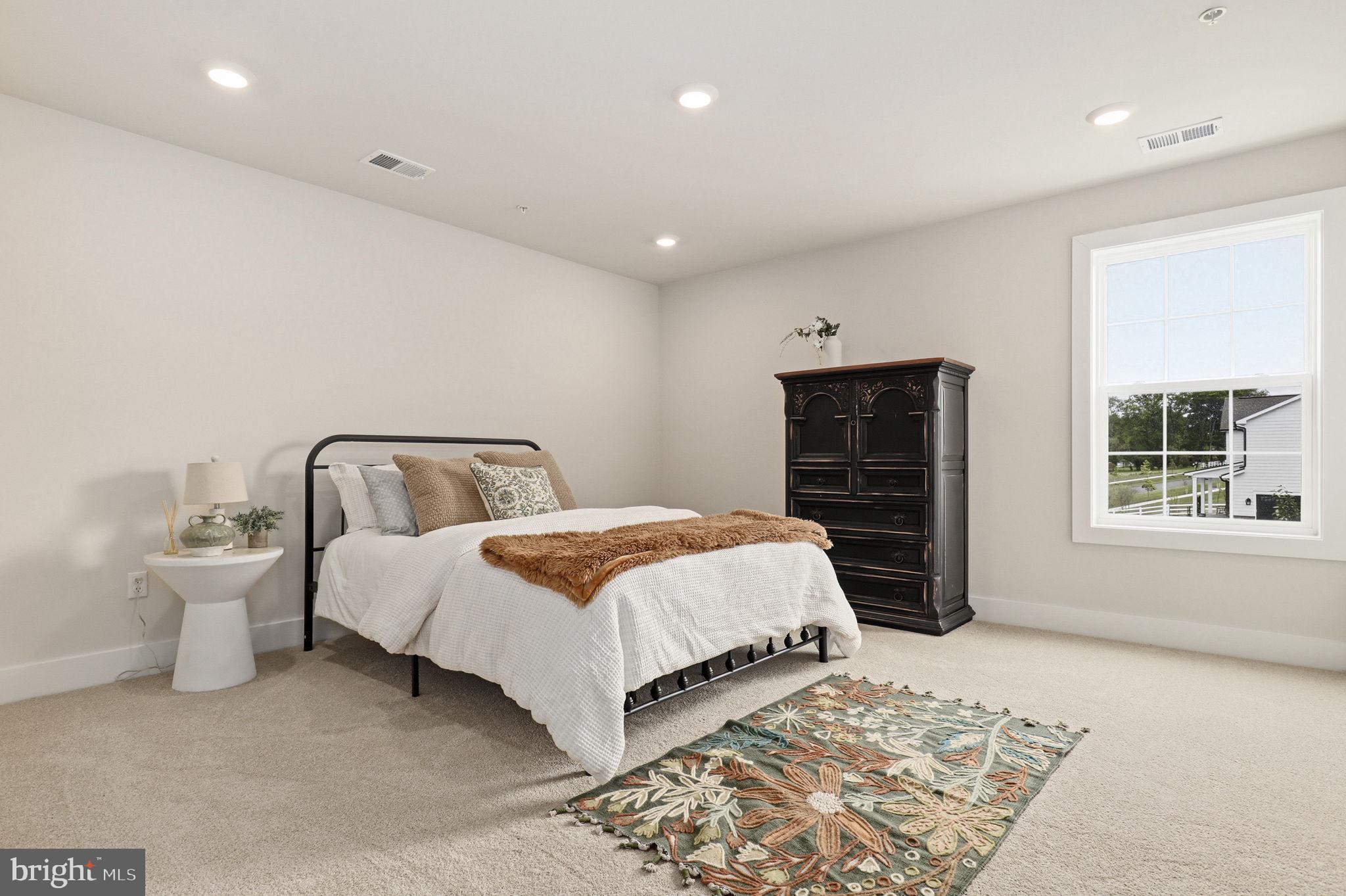 DARNESTOWN OUTSIDE - Residential