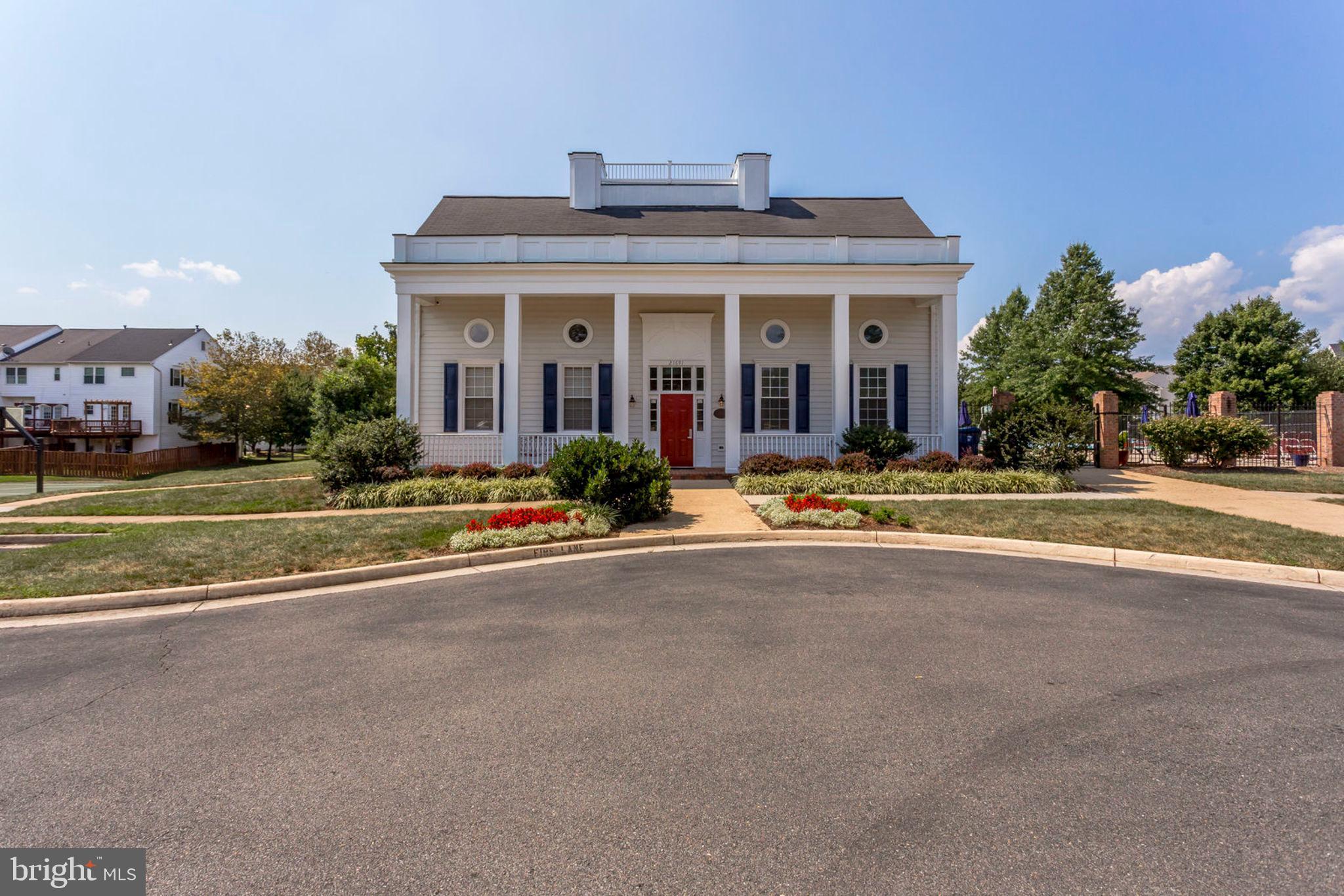 CROSSROADS MANOR - Residential