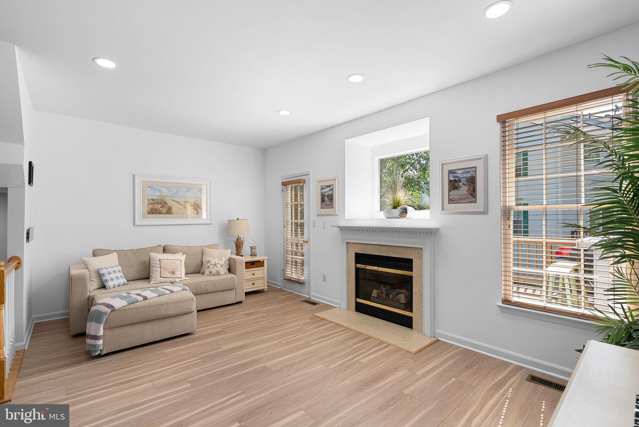 CROSSROADS MANOR - Residential