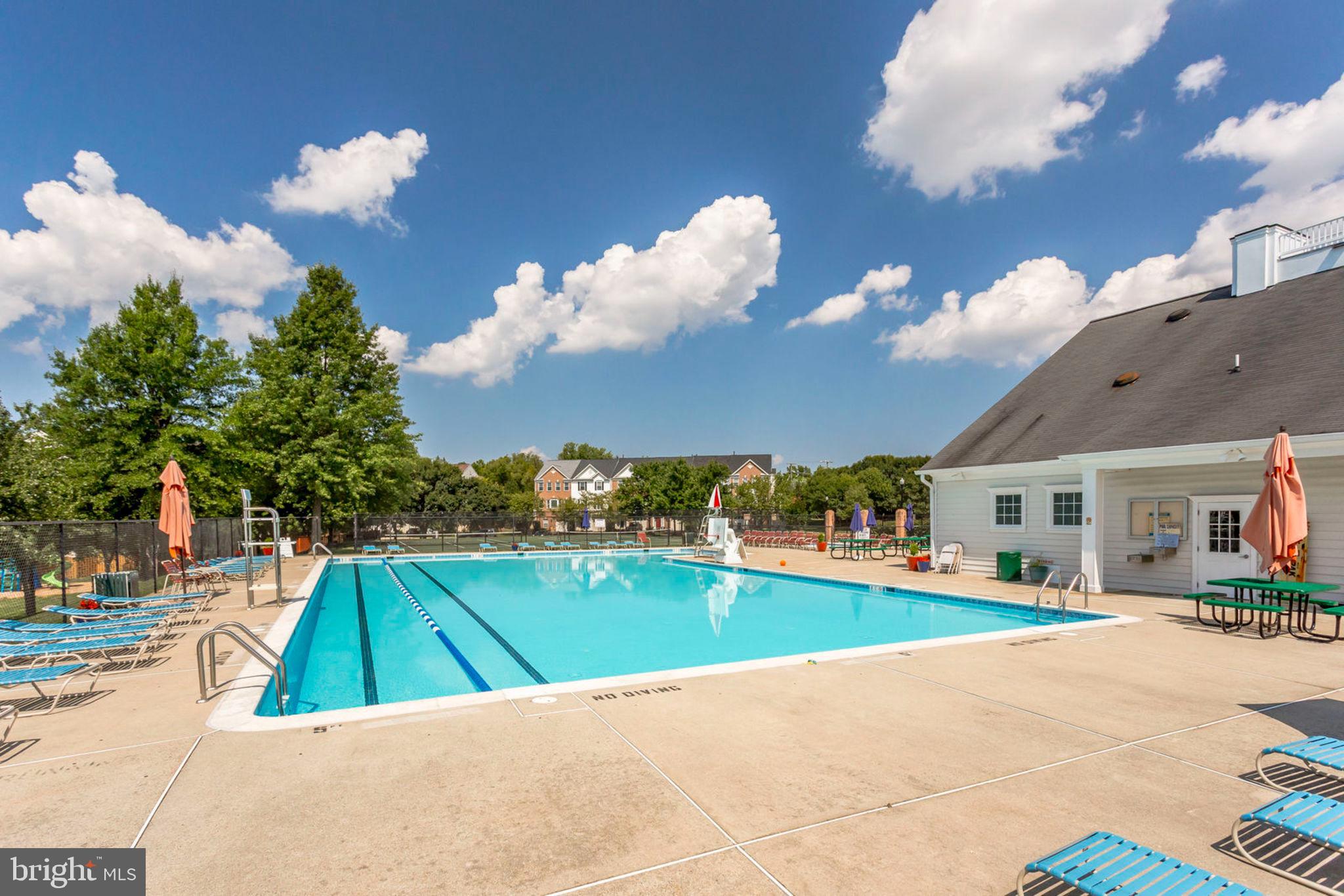 CROSSROADS MANOR - Residential