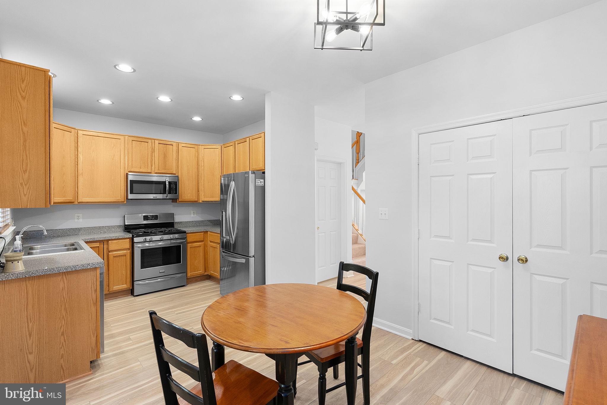 CROSSROADS MANOR - Residential