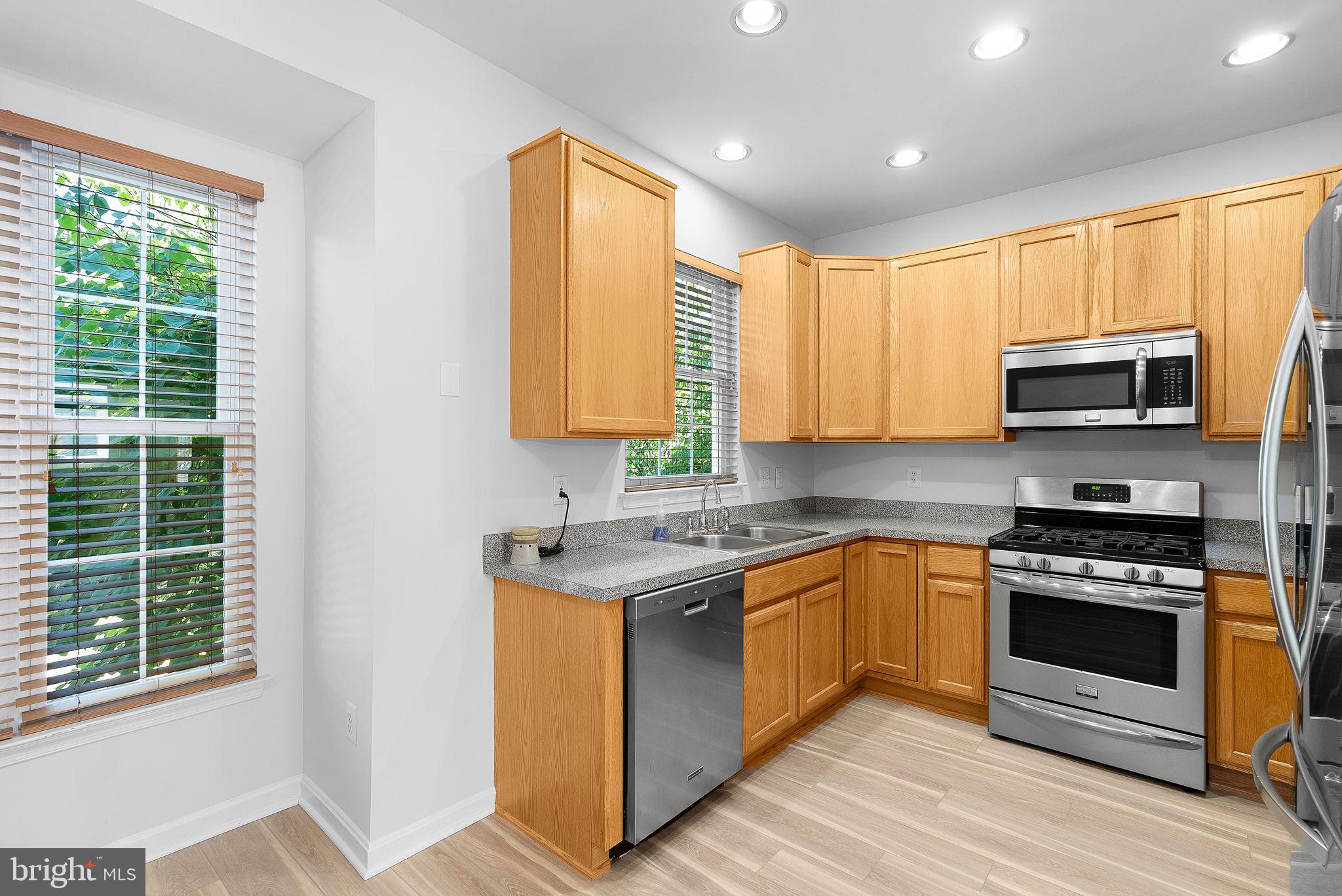 CROSSROADS MANOR - Residential