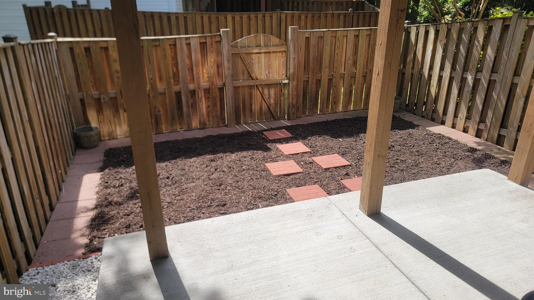 CROSSROADS MANOR - Residential