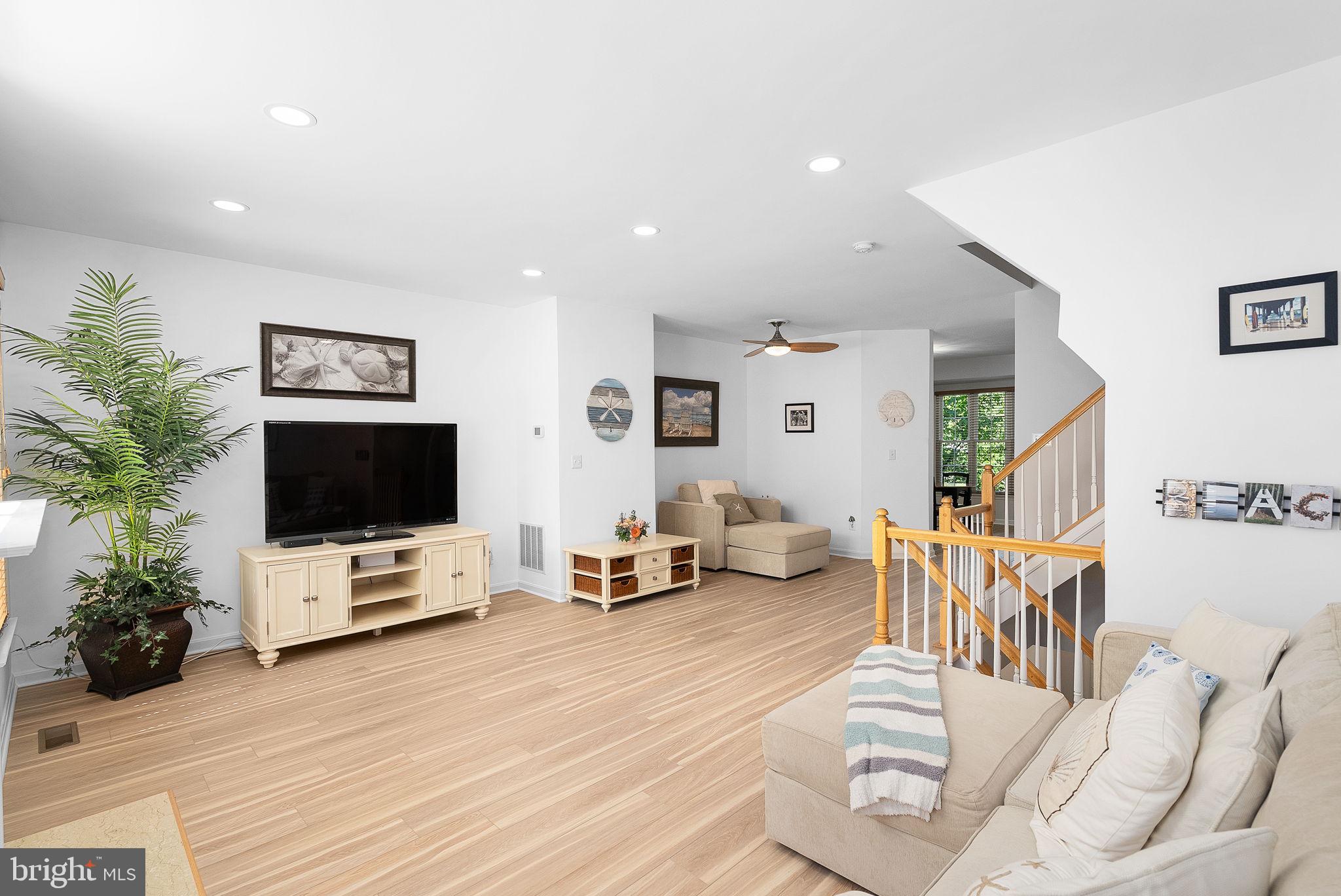 CROSSROADS MANOR - Residential