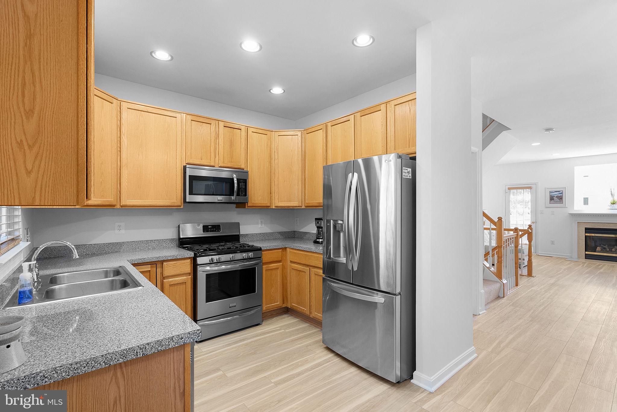 CROSSROADS MANOR - Residential