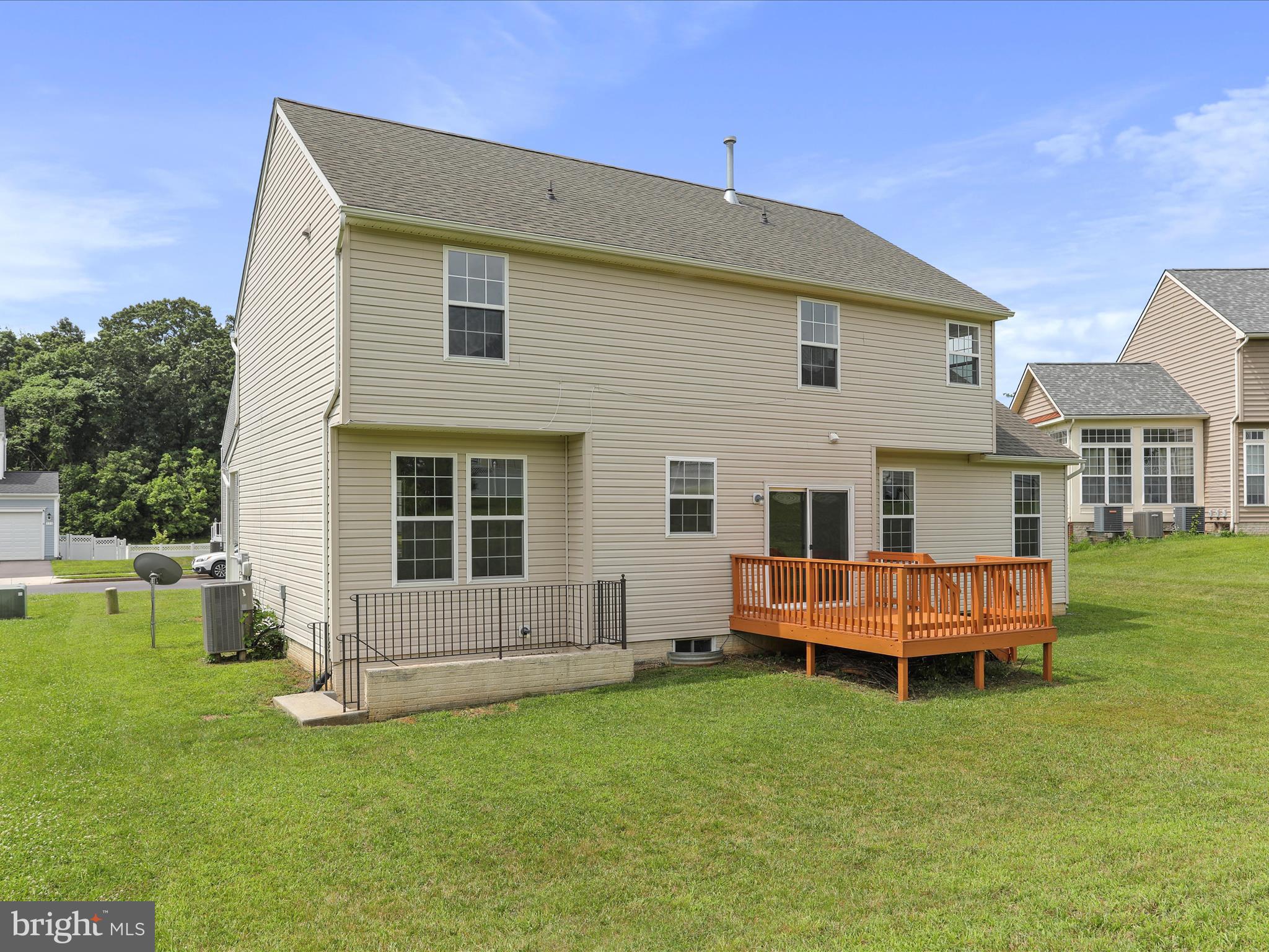 ARCHERS ROCK - Residential