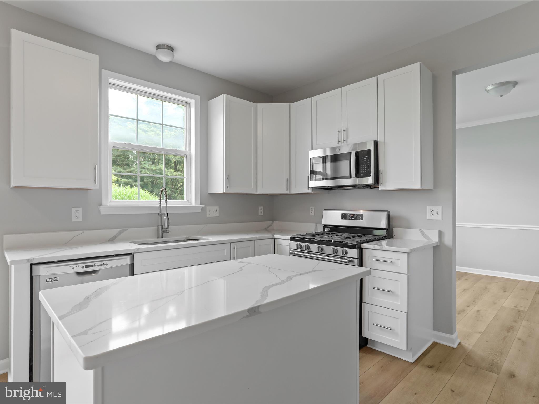 ARCHERS ROCK - Residential