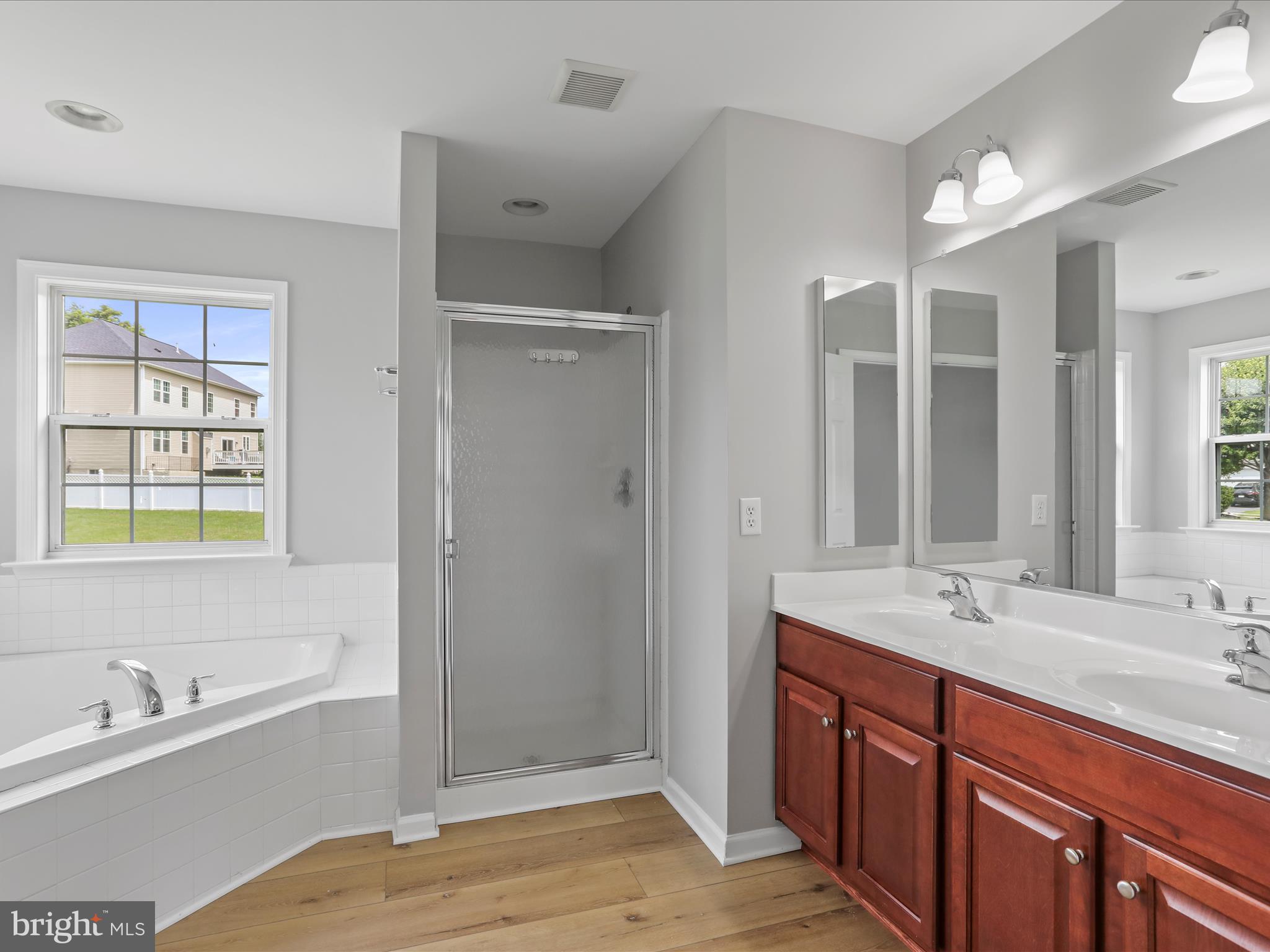 ARCHERS ROCK - Residential