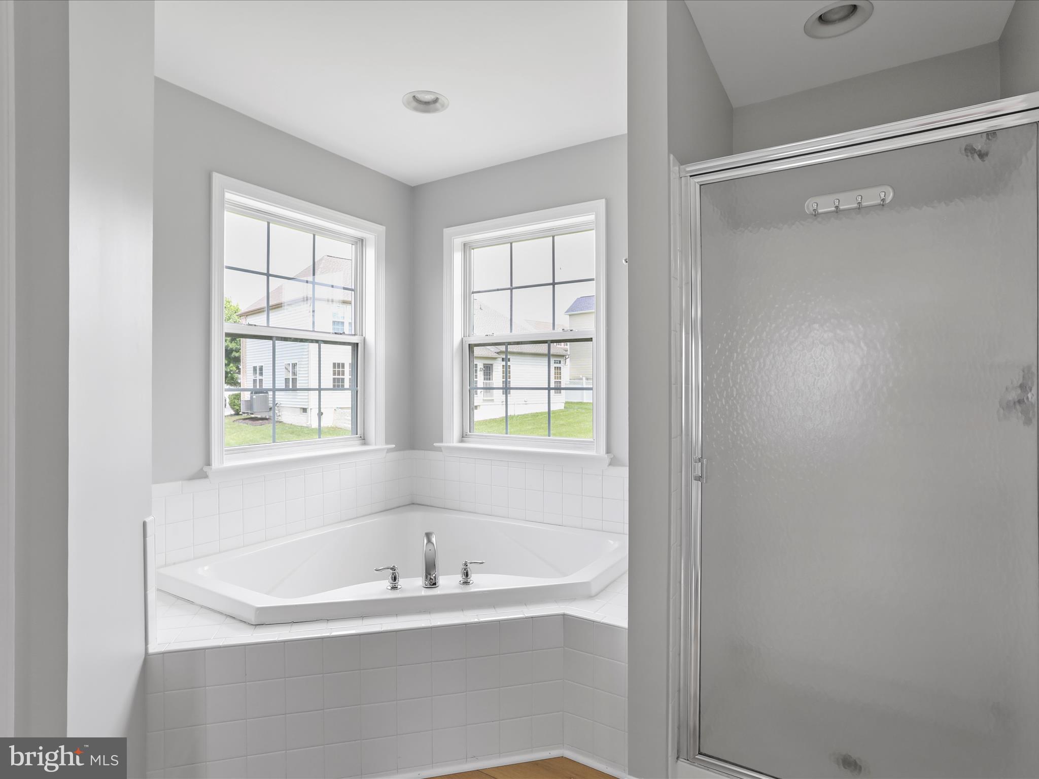 ARCHERS ROCK - Residential