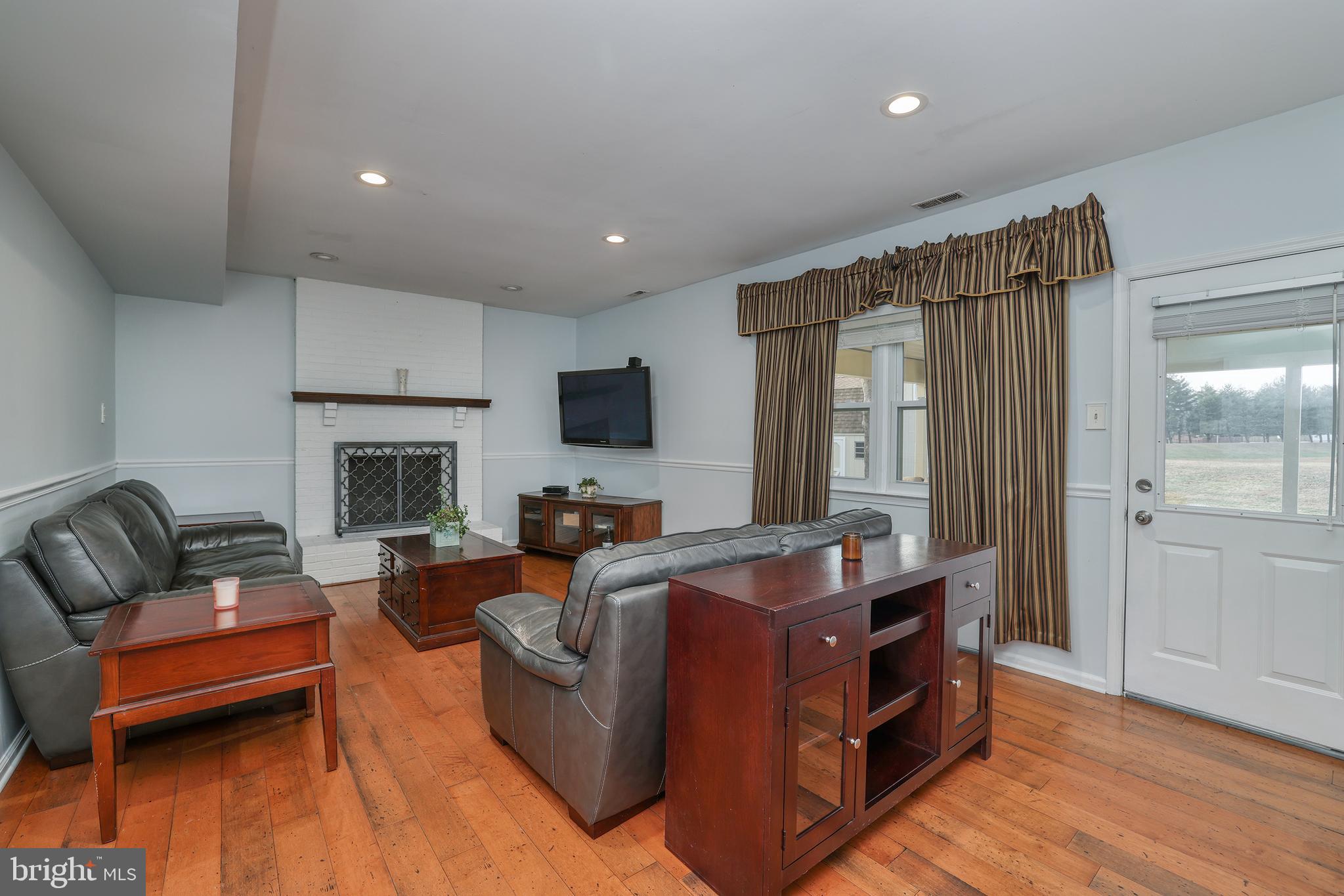 YARDLEY HUNT - Residential