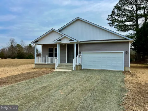192 Woodmount Drive, Colonial Beach, VA MLS: VAWE2008888