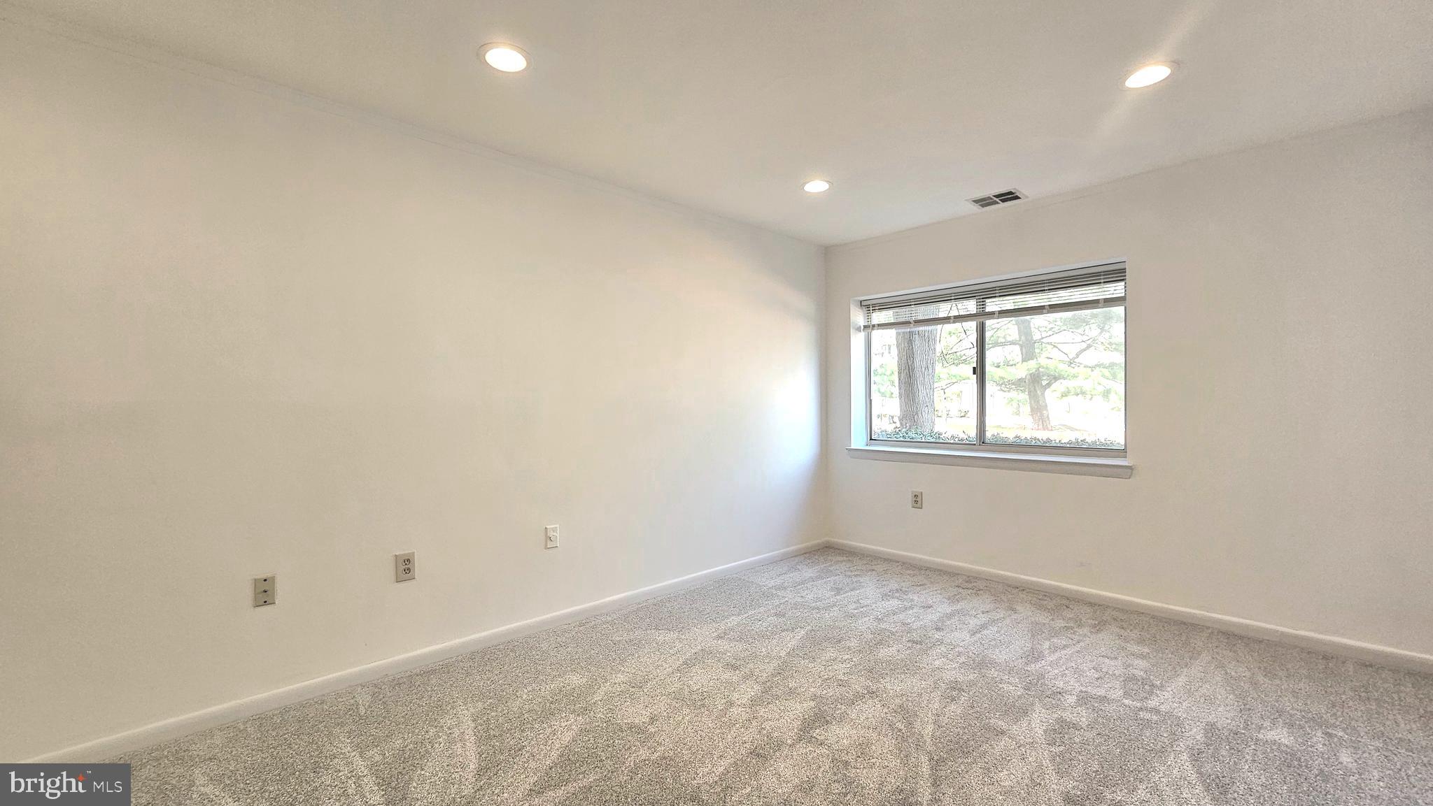 BETHESDA PARK - Residential