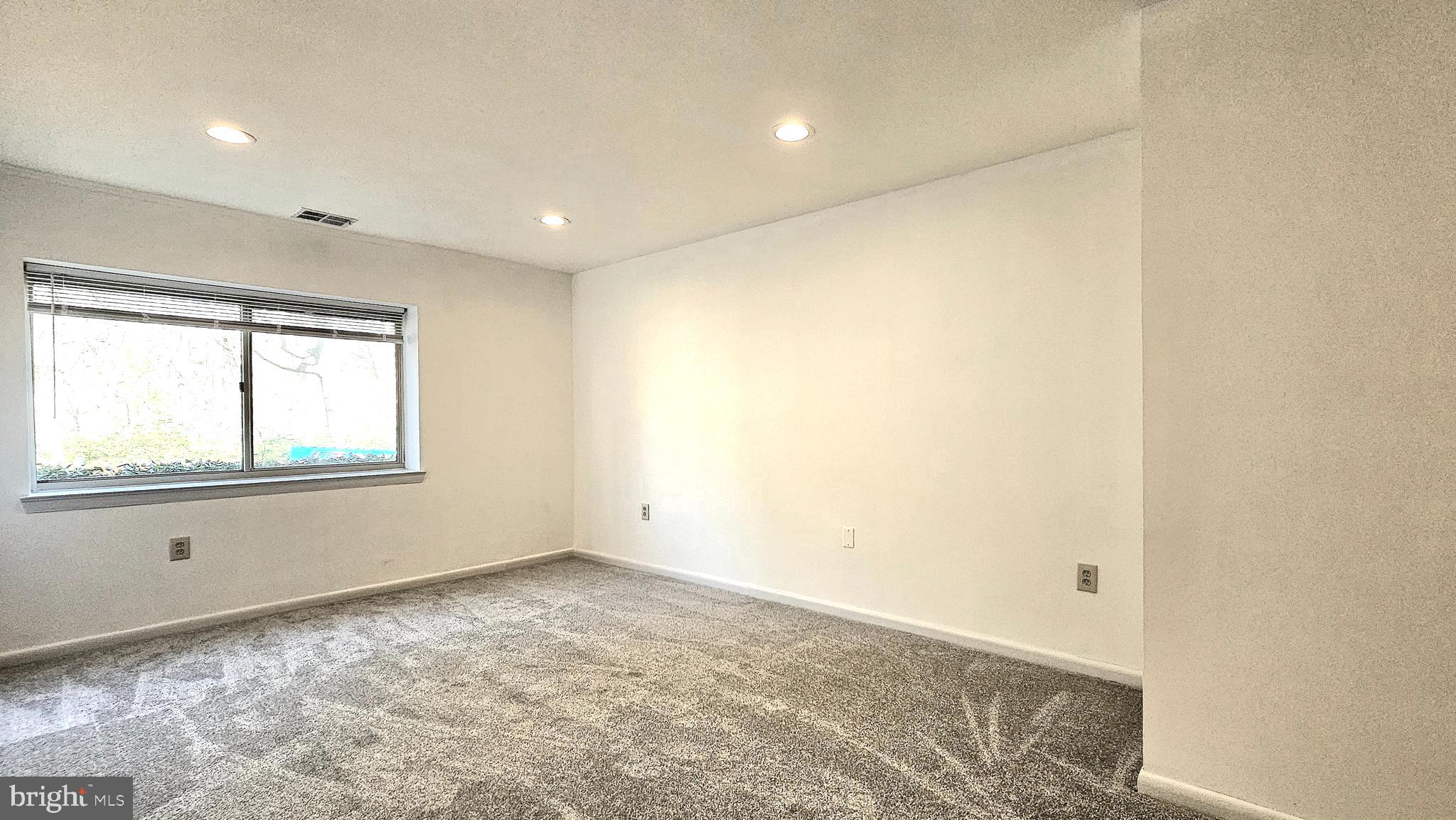 BETHESDA PARK - Residential