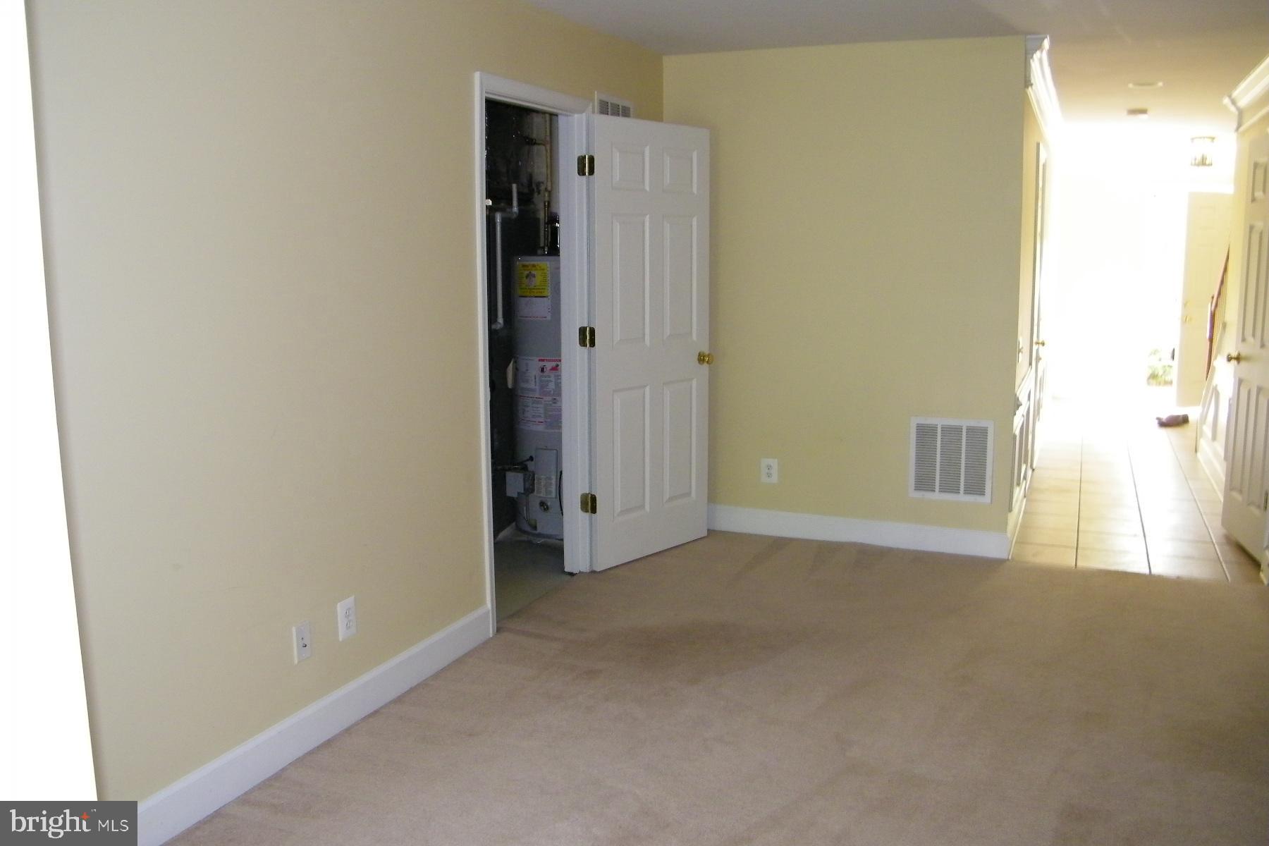 COPPERMINE CROSSING - Residential Lease