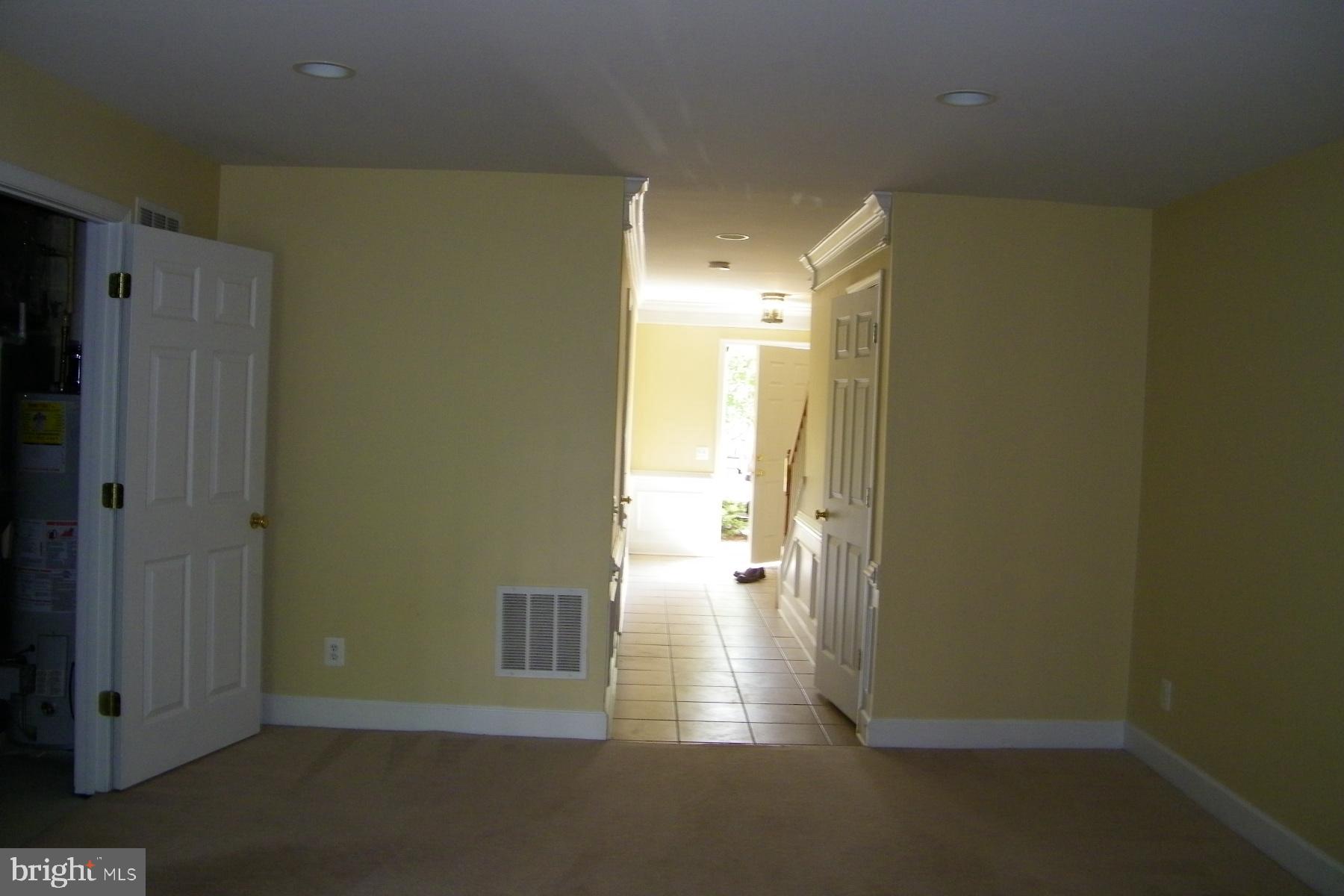 COPPERMINE CROSSING - Residential Lease