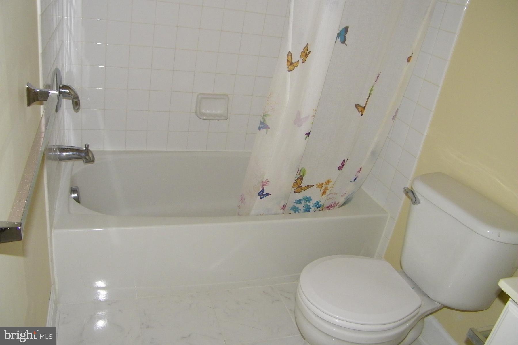 COPPERMINE CROSSING - Residential Lease