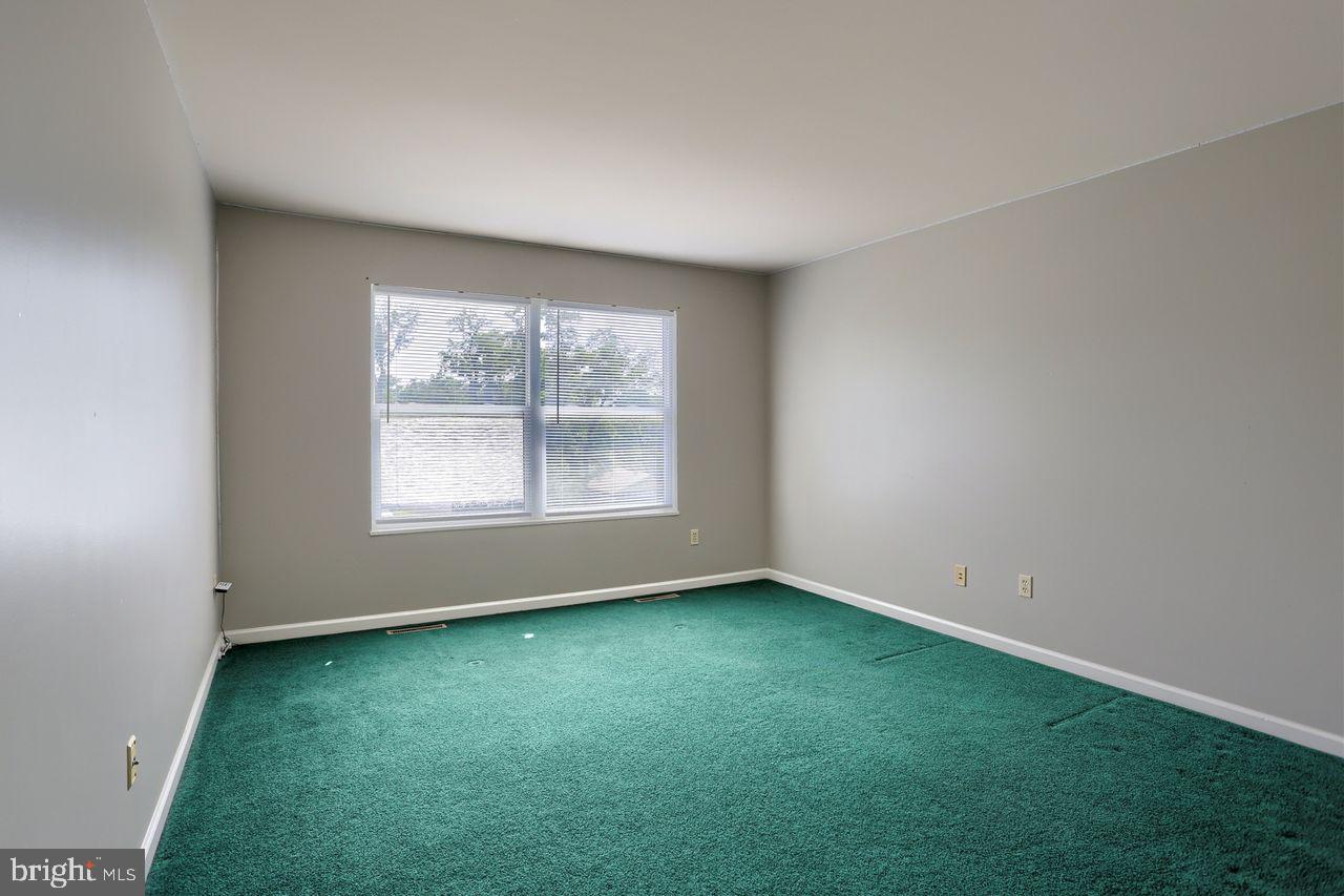 CHAMBERS KNOLL - Residential