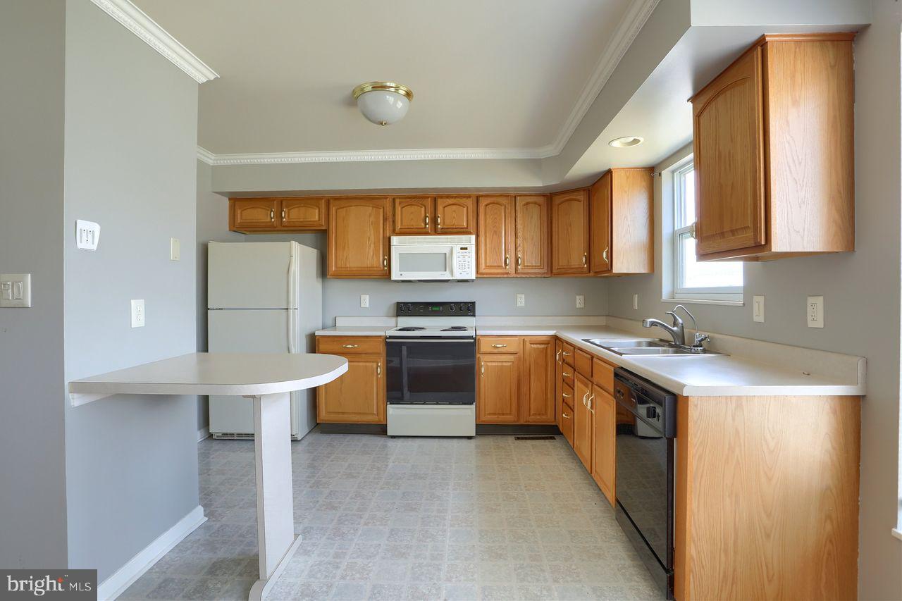 CHAMBERS KNOLL - Residential