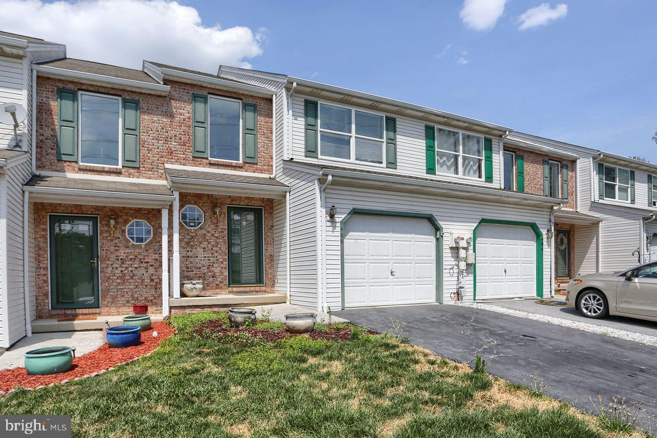 CHAMBERS KNOLL - Residential