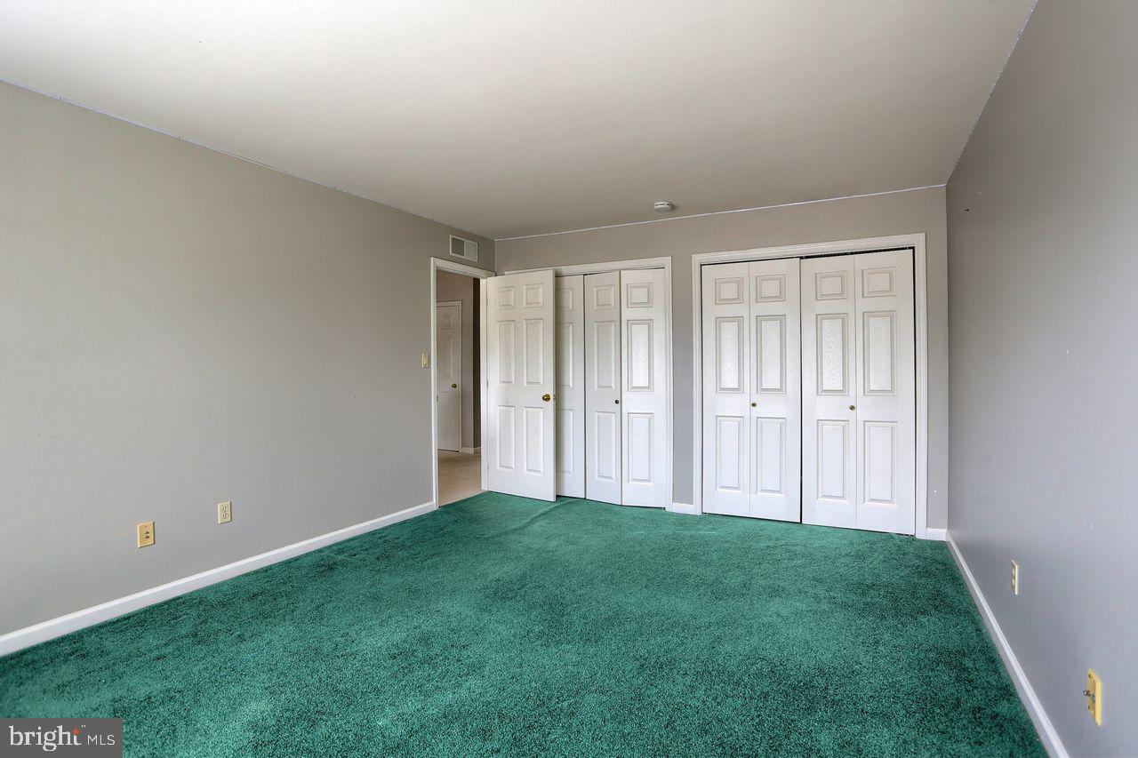 CHAMBERS KNOLL - Residential