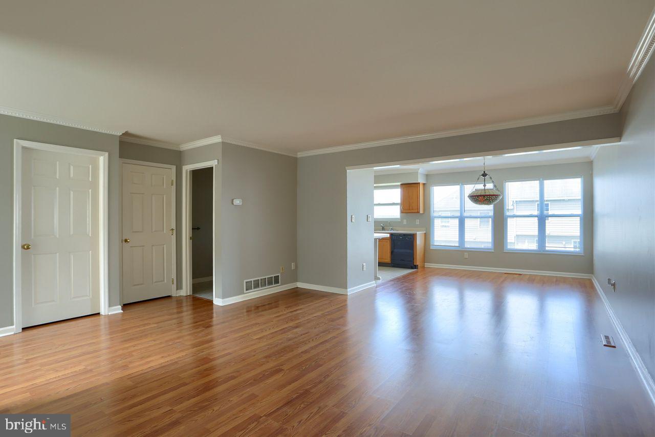 CHAMBERS KNOLL - Residential