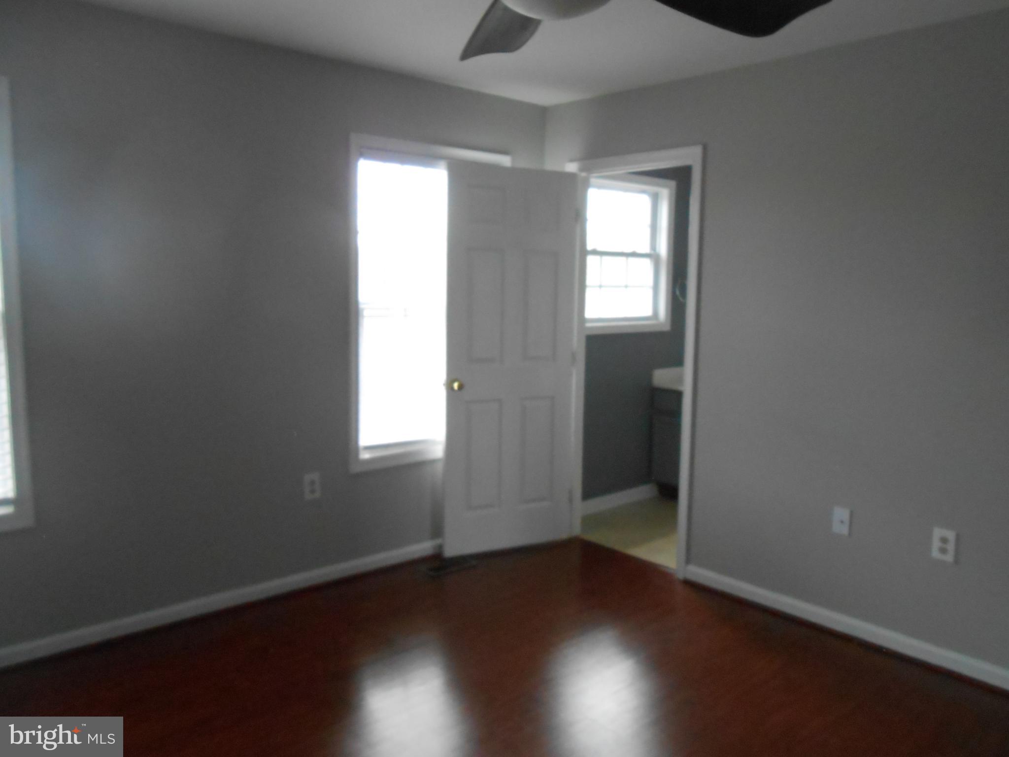 THE TOWNES AT OAKHURST - Residential Lease