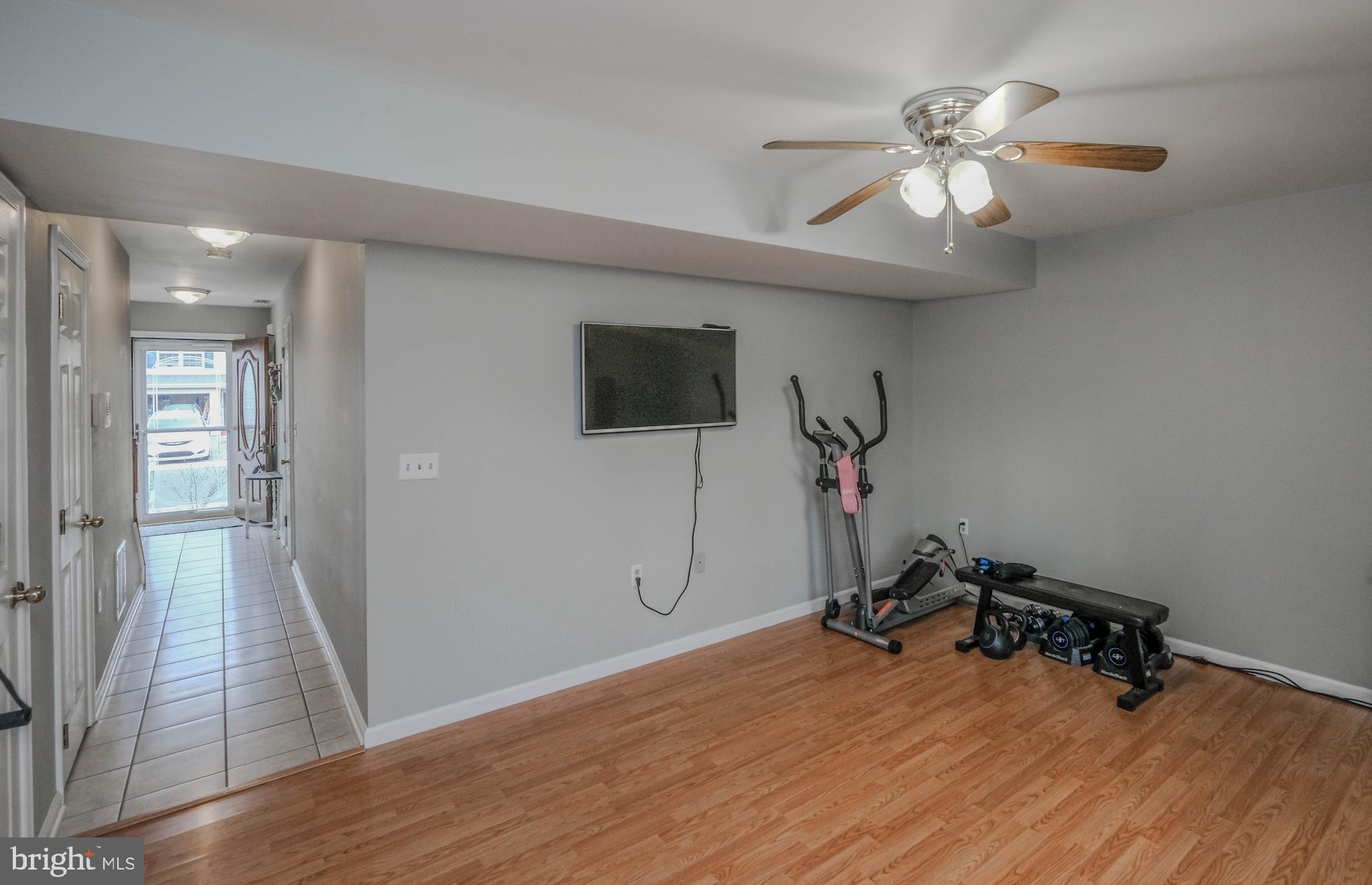 THE TOWNES AT OAKHURST - Residential Lease