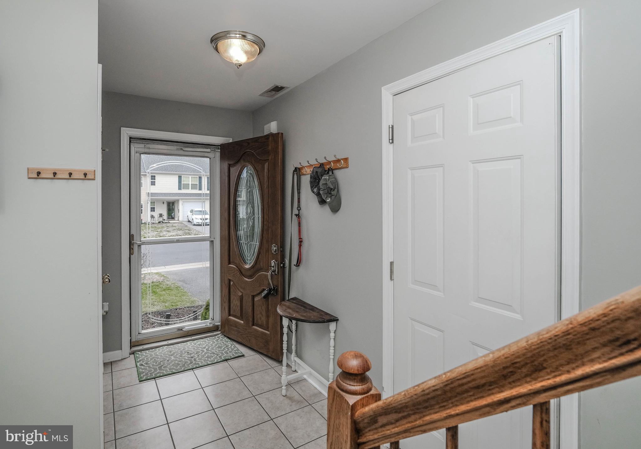 THE TOWNES AT OAKHURST - Residential Lease