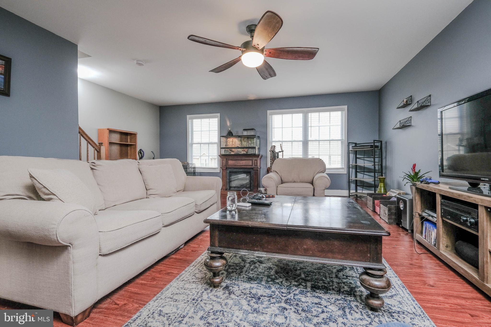 THE TOWNES AT OAKHURST - Residential Lease