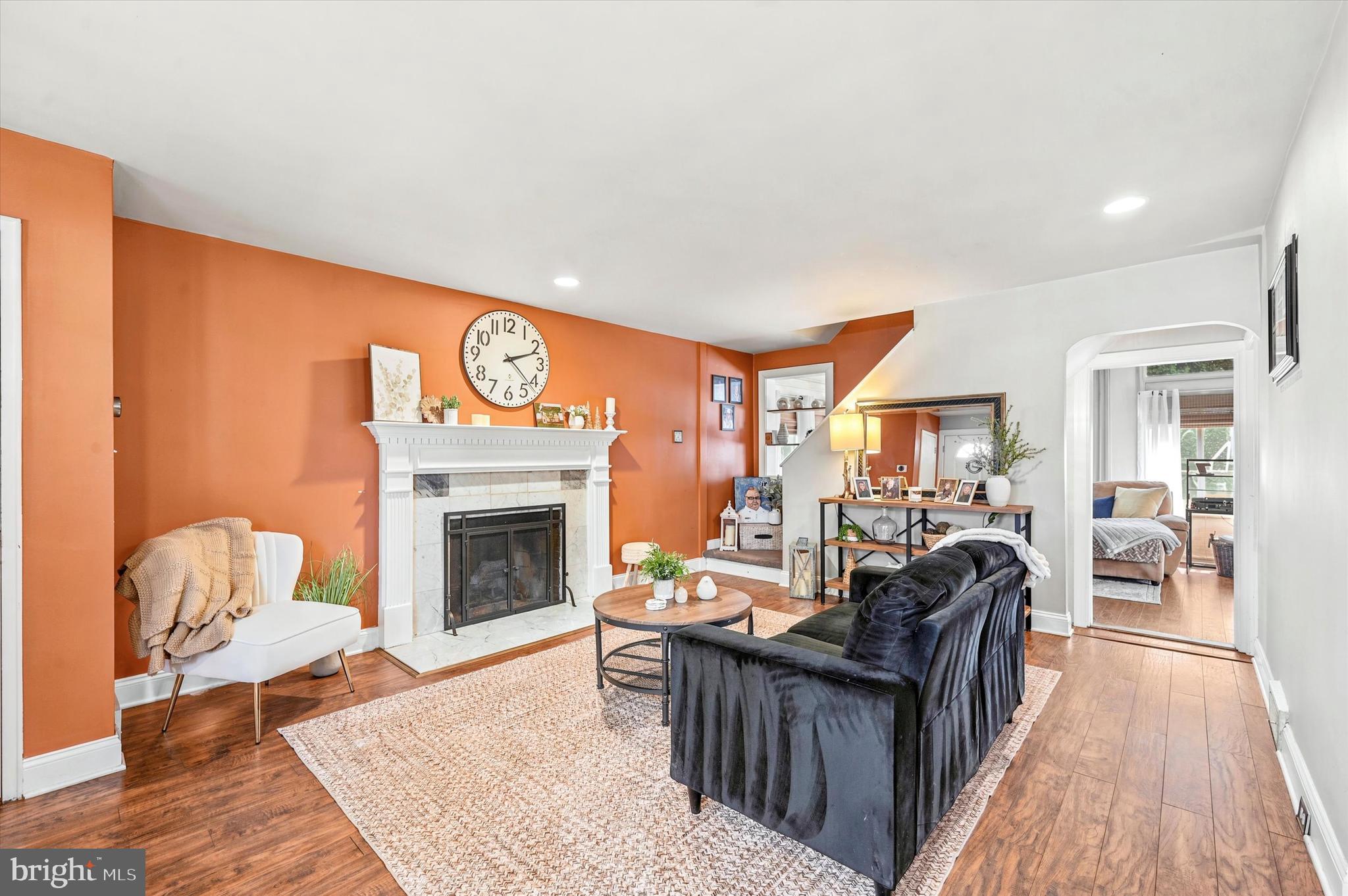 316 E THOMSON AVENUE