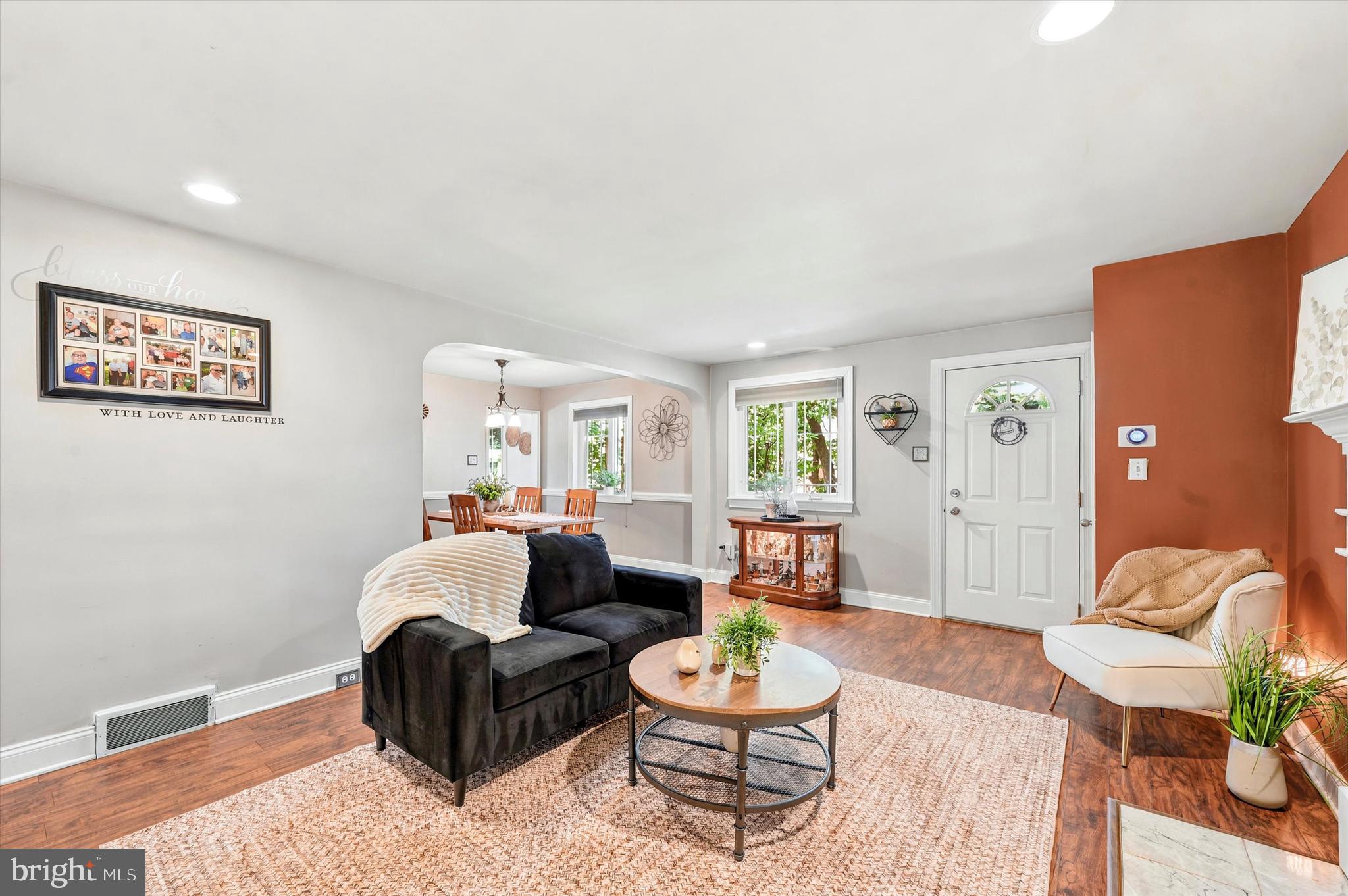 316 E THOMSON AVENUE