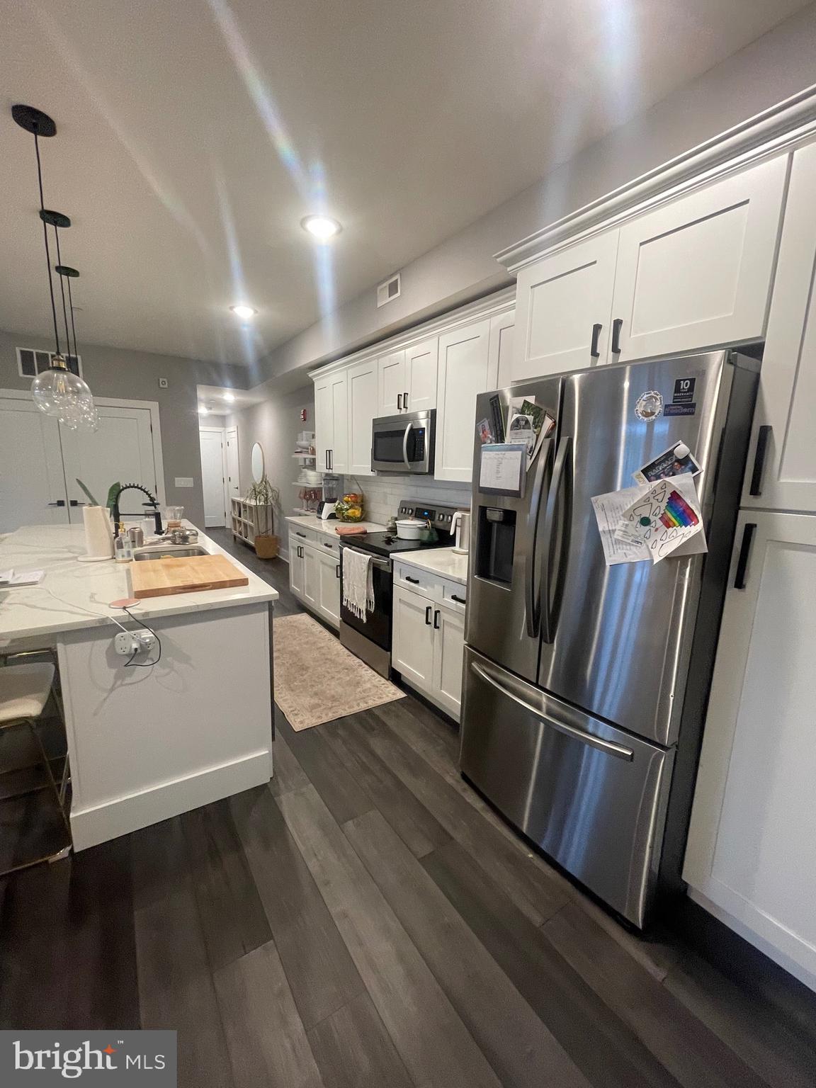 EAST FALLS - Residential Lease