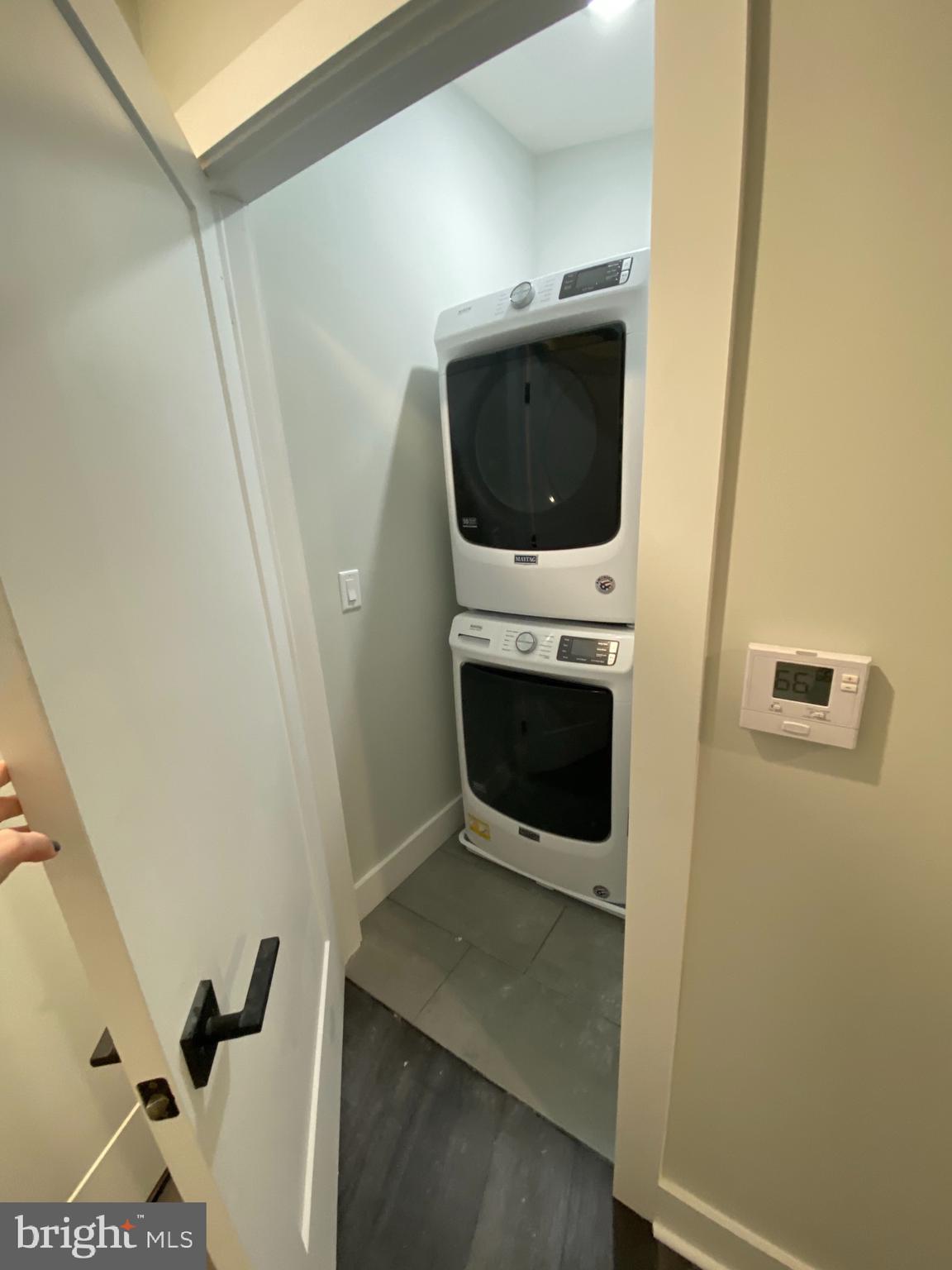 EAST FALLS - Residential Lease