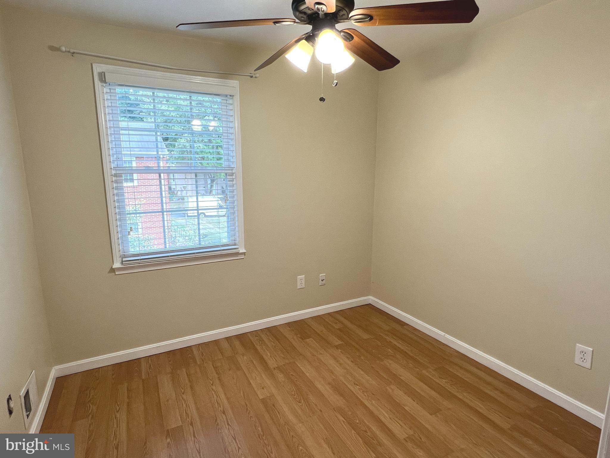 STRATHMEADE SQUARE - Residential