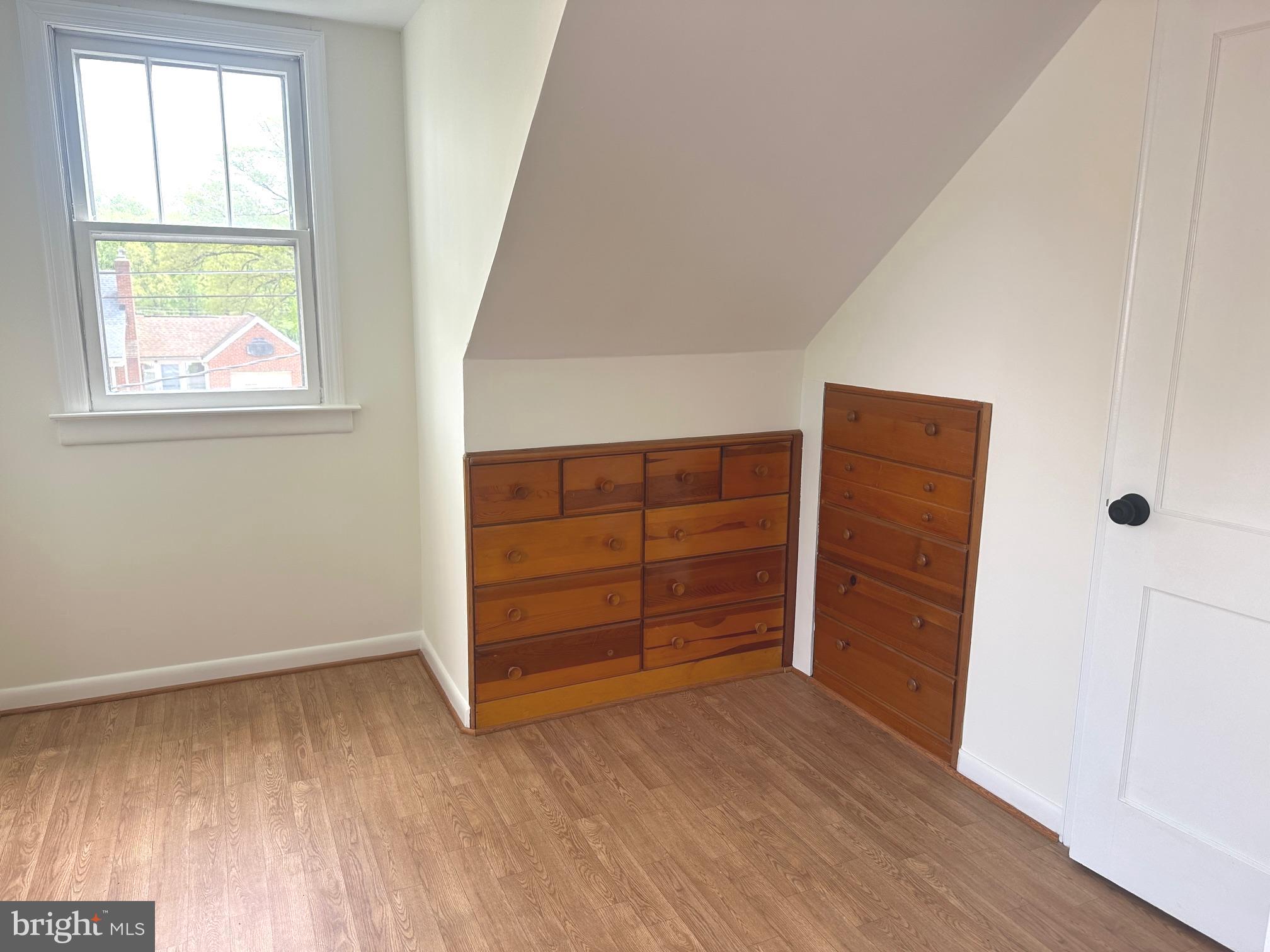 ESSEX - Residential