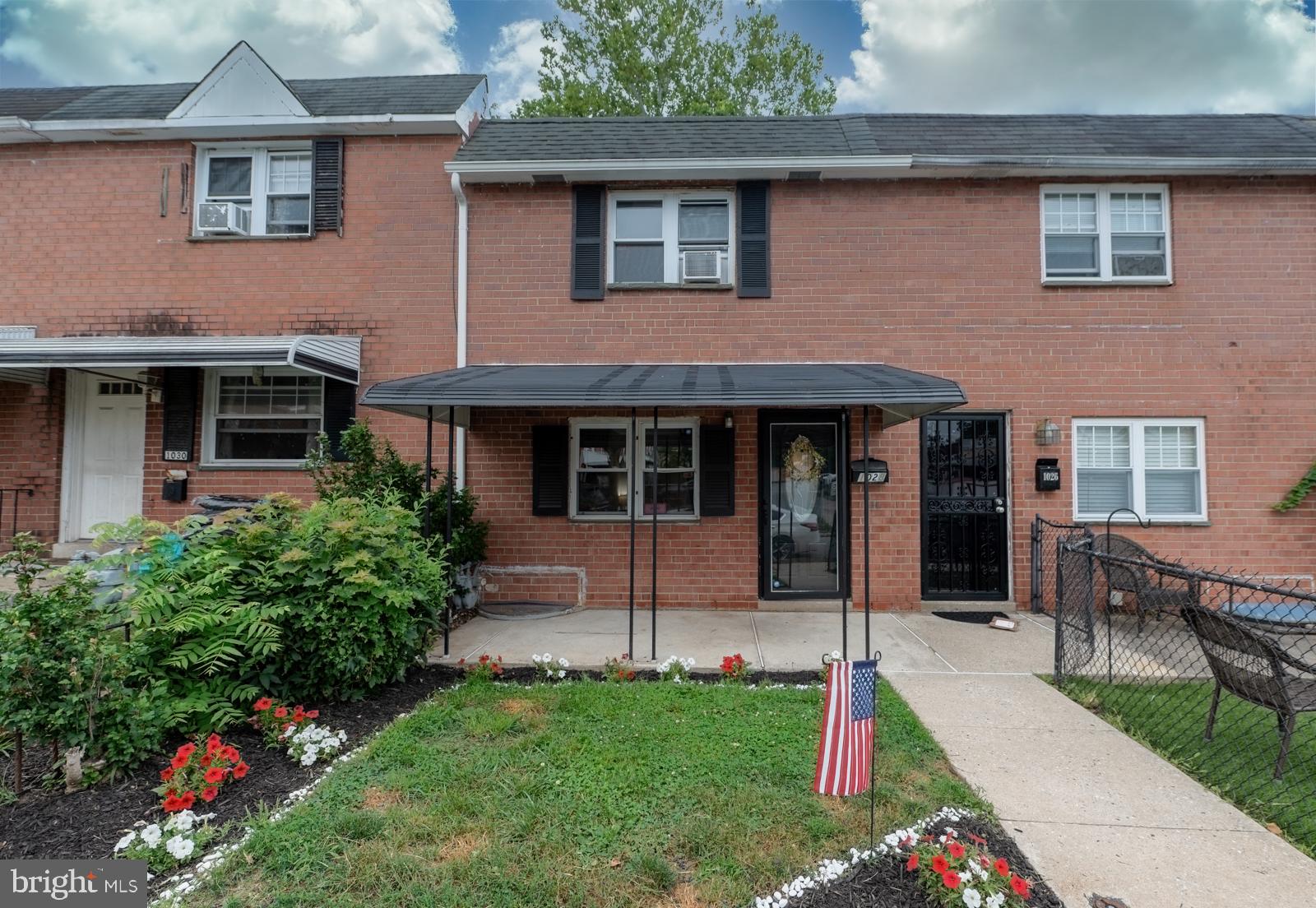 1028 WALNUT
