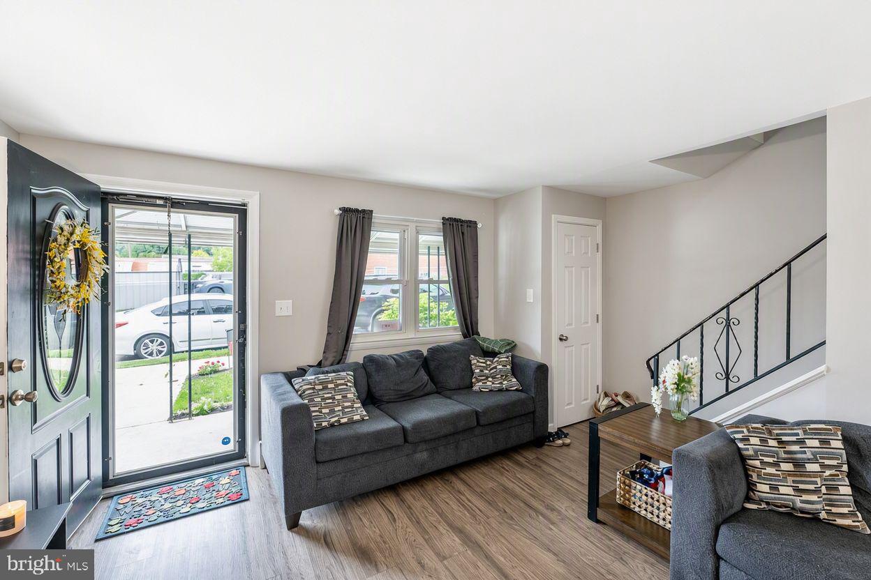 1028 WALNUT