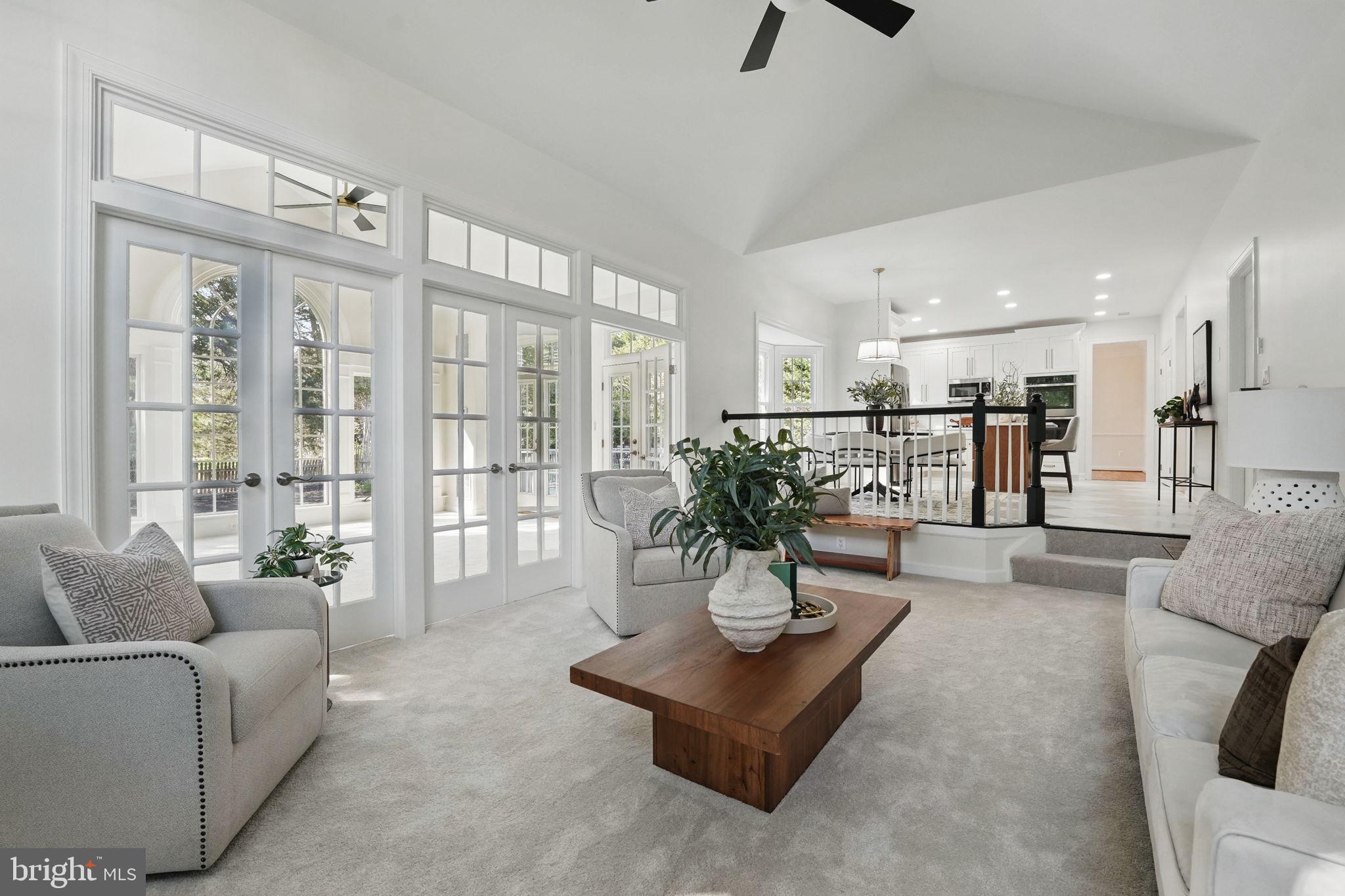 SOUTH RIDING - Residential