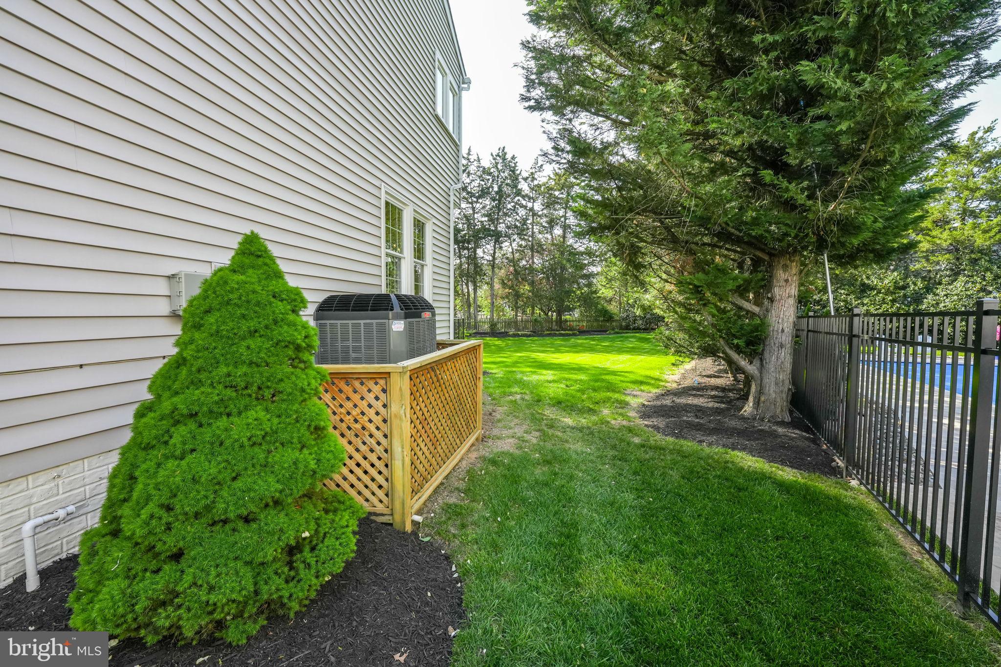 SOUTH RIDING - Residential