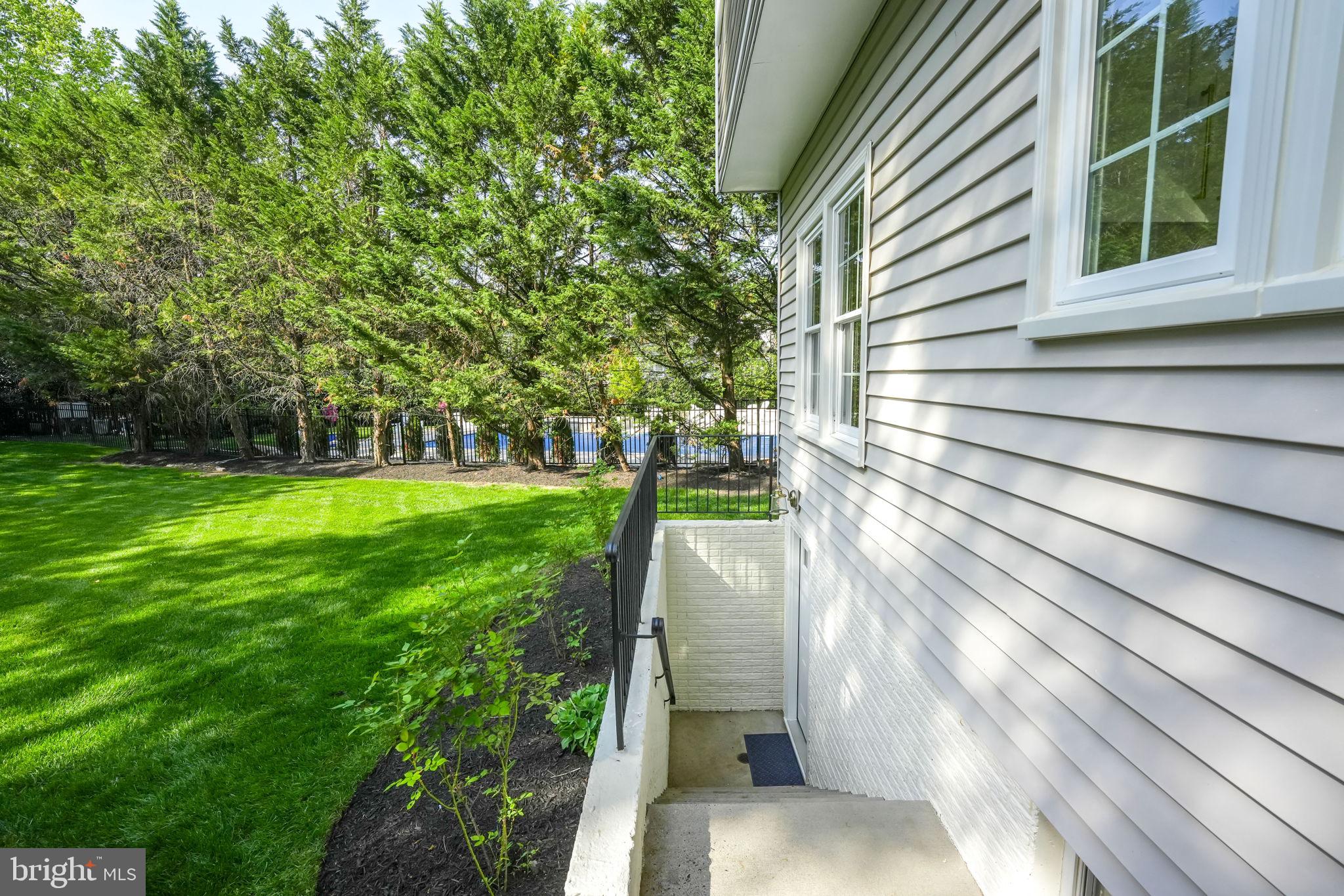 SOUTH RIDING - Residential