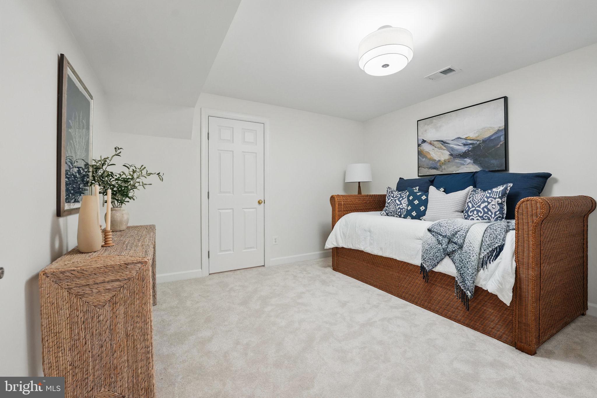 SOUTH RIDING - Residential