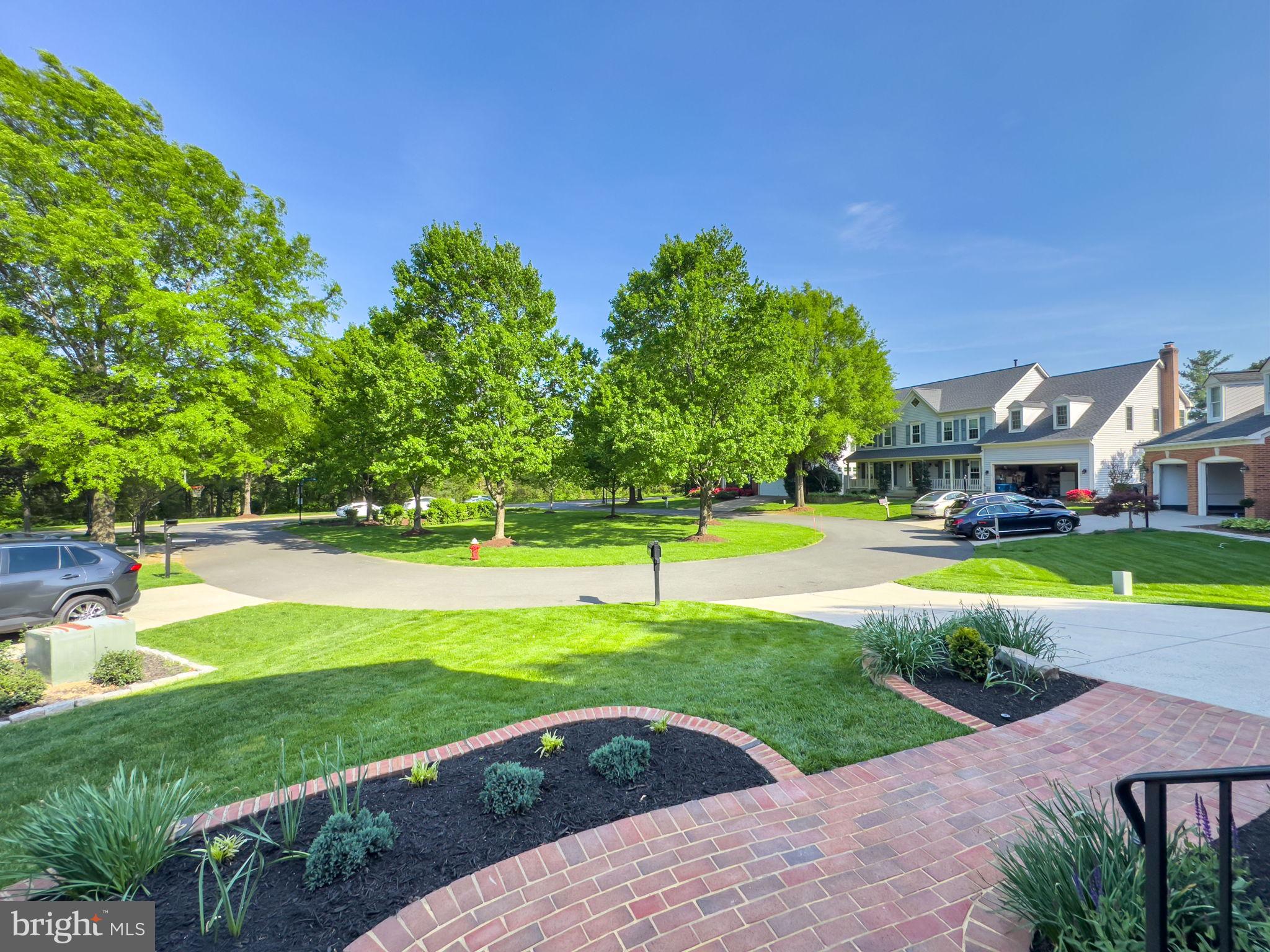 SOUTH RIDING - Residential